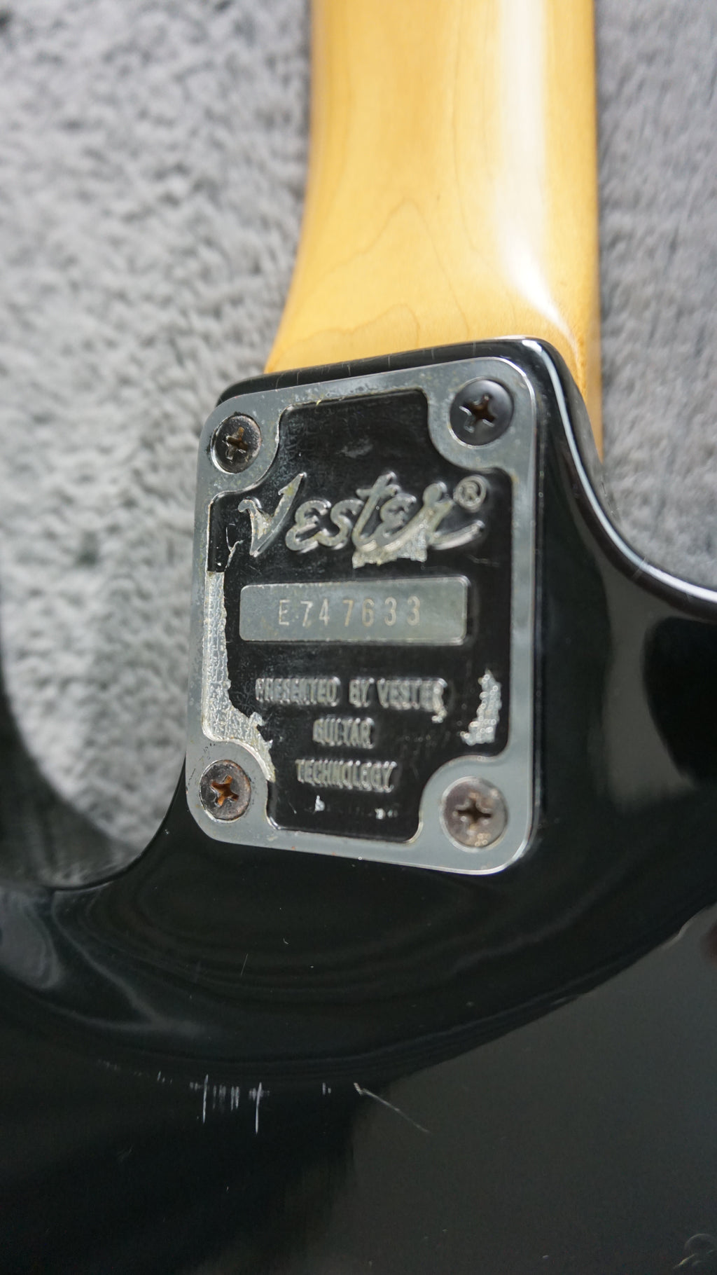 Vester Maniac Super Strat MIJ Floyd Rose Style Black HH