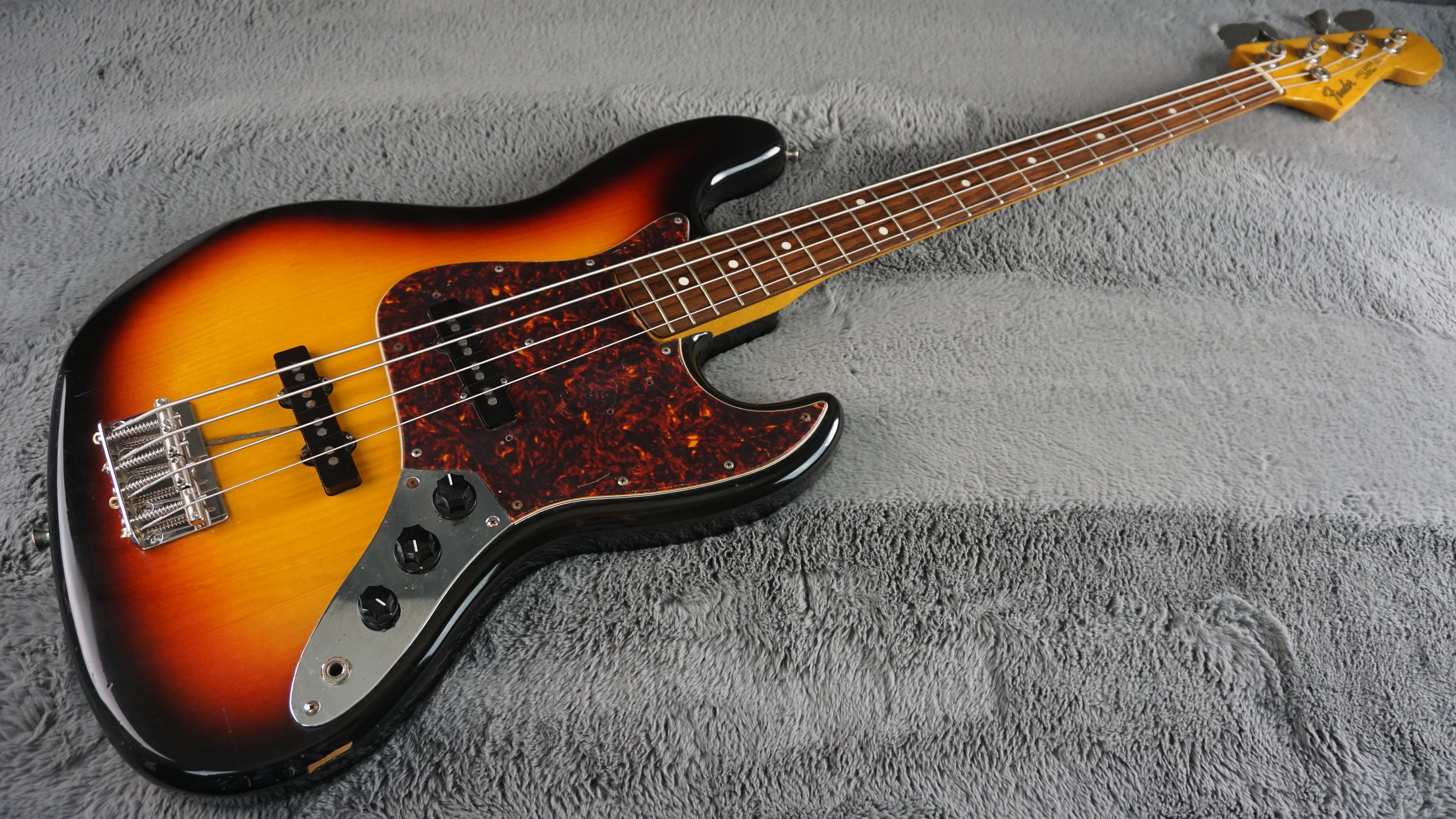 Fender Jazz Bass 93 - 94 - Sunburst Birdseye Maple Neck