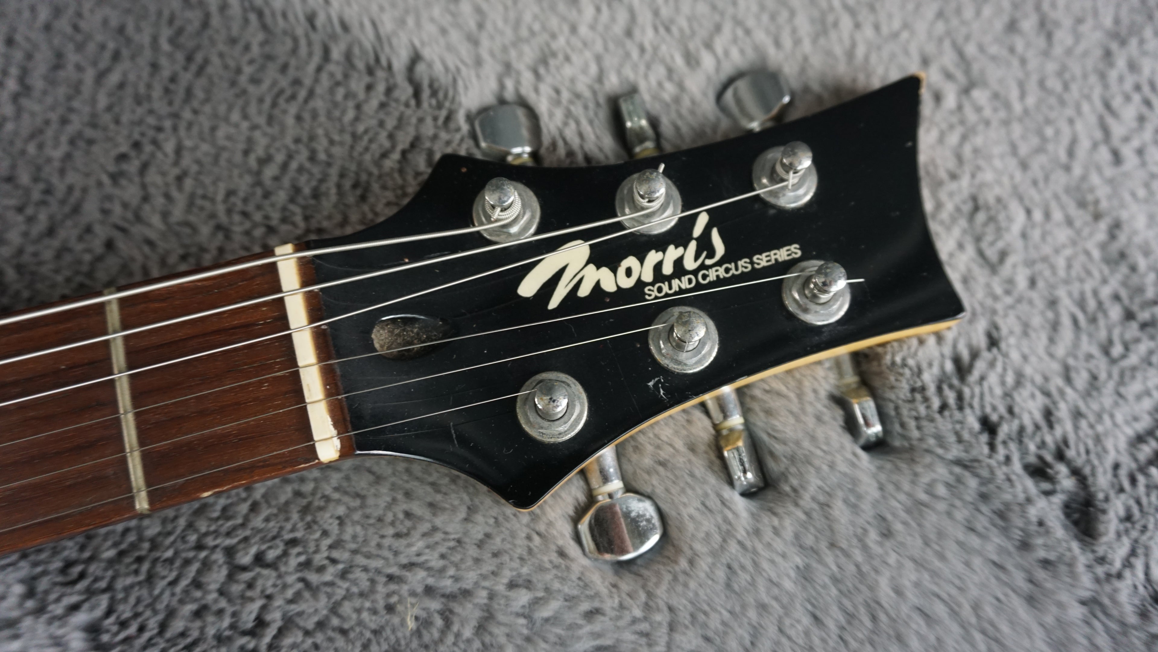 Morris Sound Circus Series Amplified Travel Guitar Japan Tobacco Burst