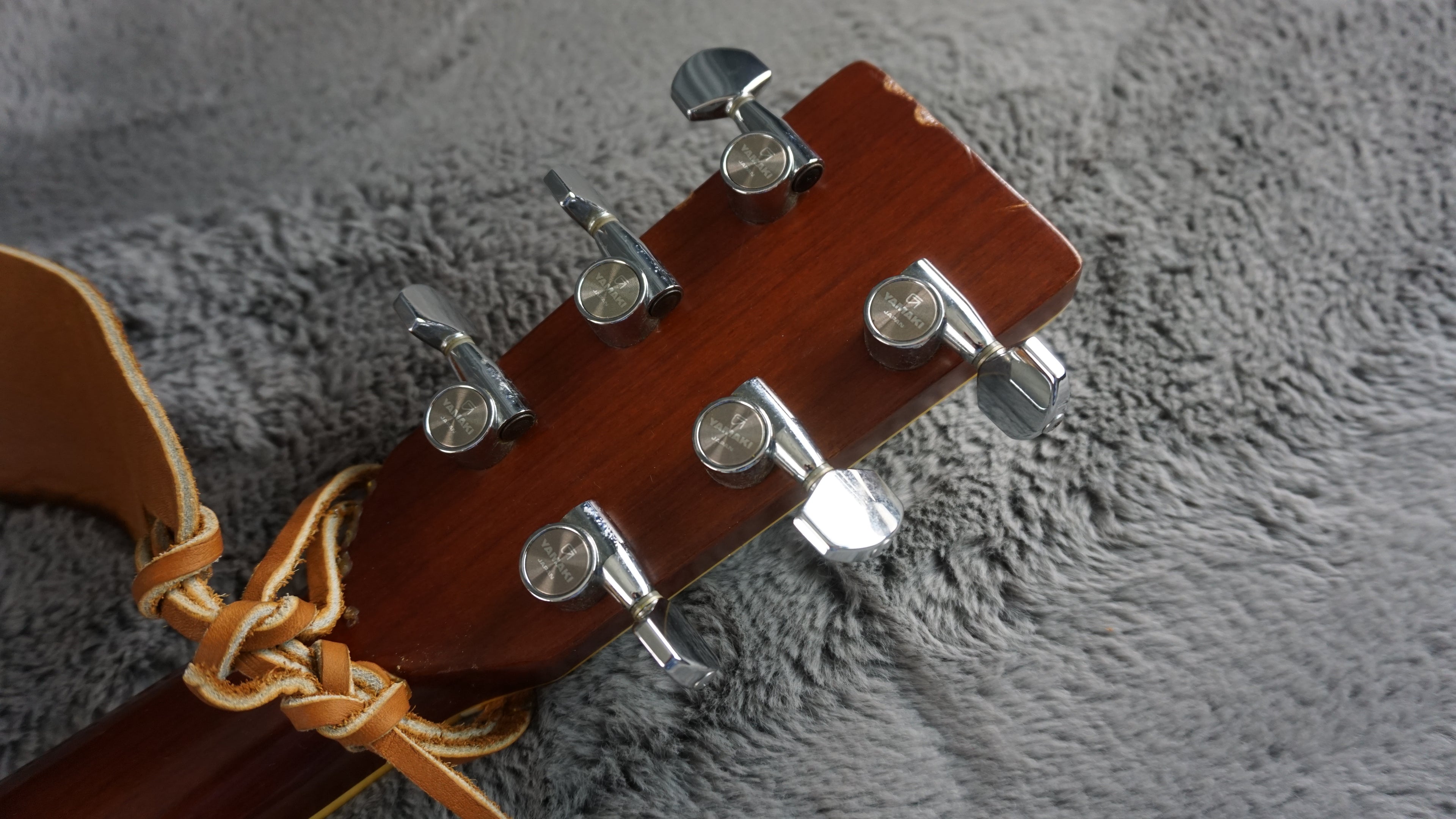 Yamaki 130 Acoustic D-28 Style Japan w/ Hard Case