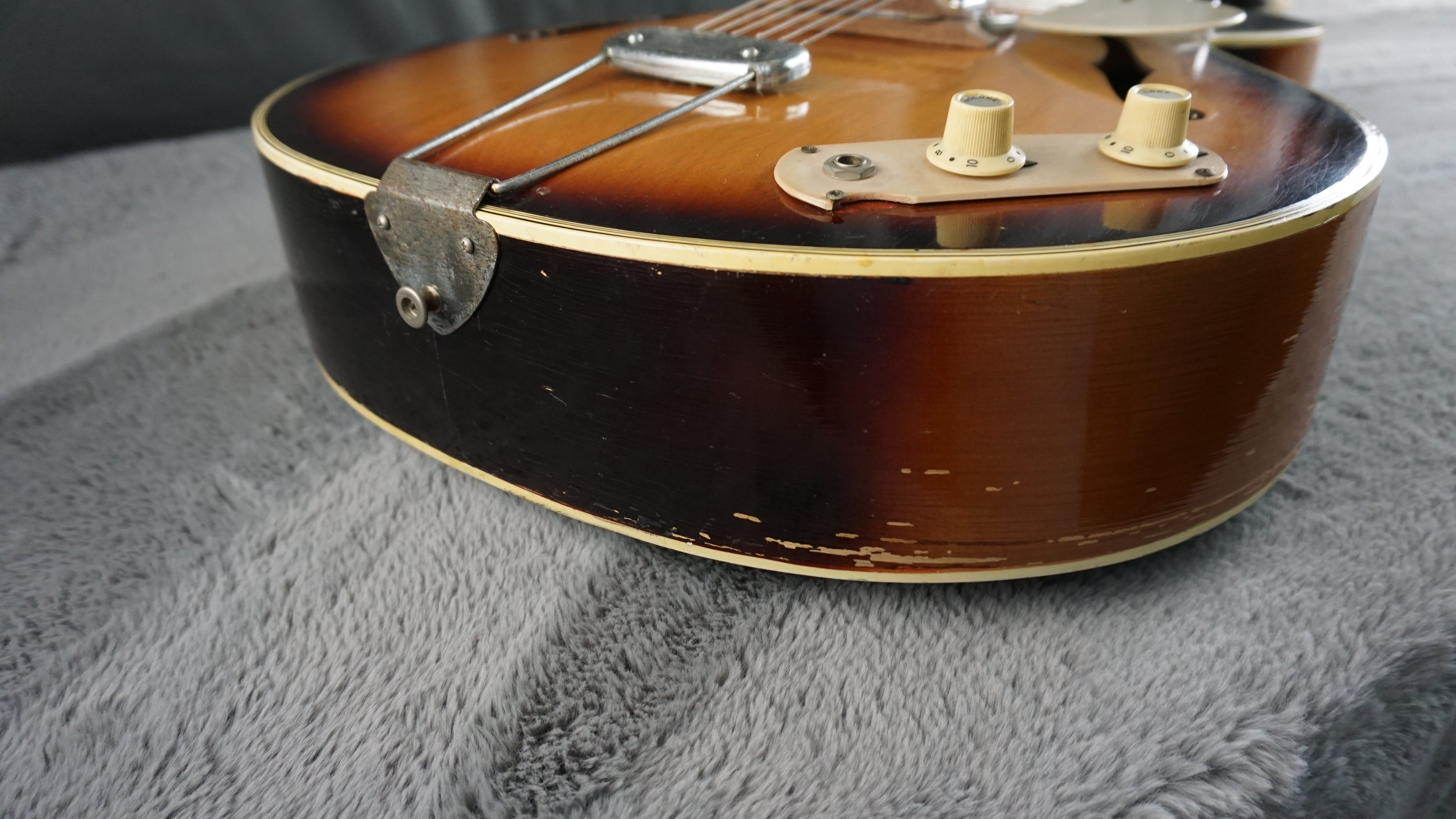 Teisco EP-14 1960s - Brown Burst Hollow Body Electric