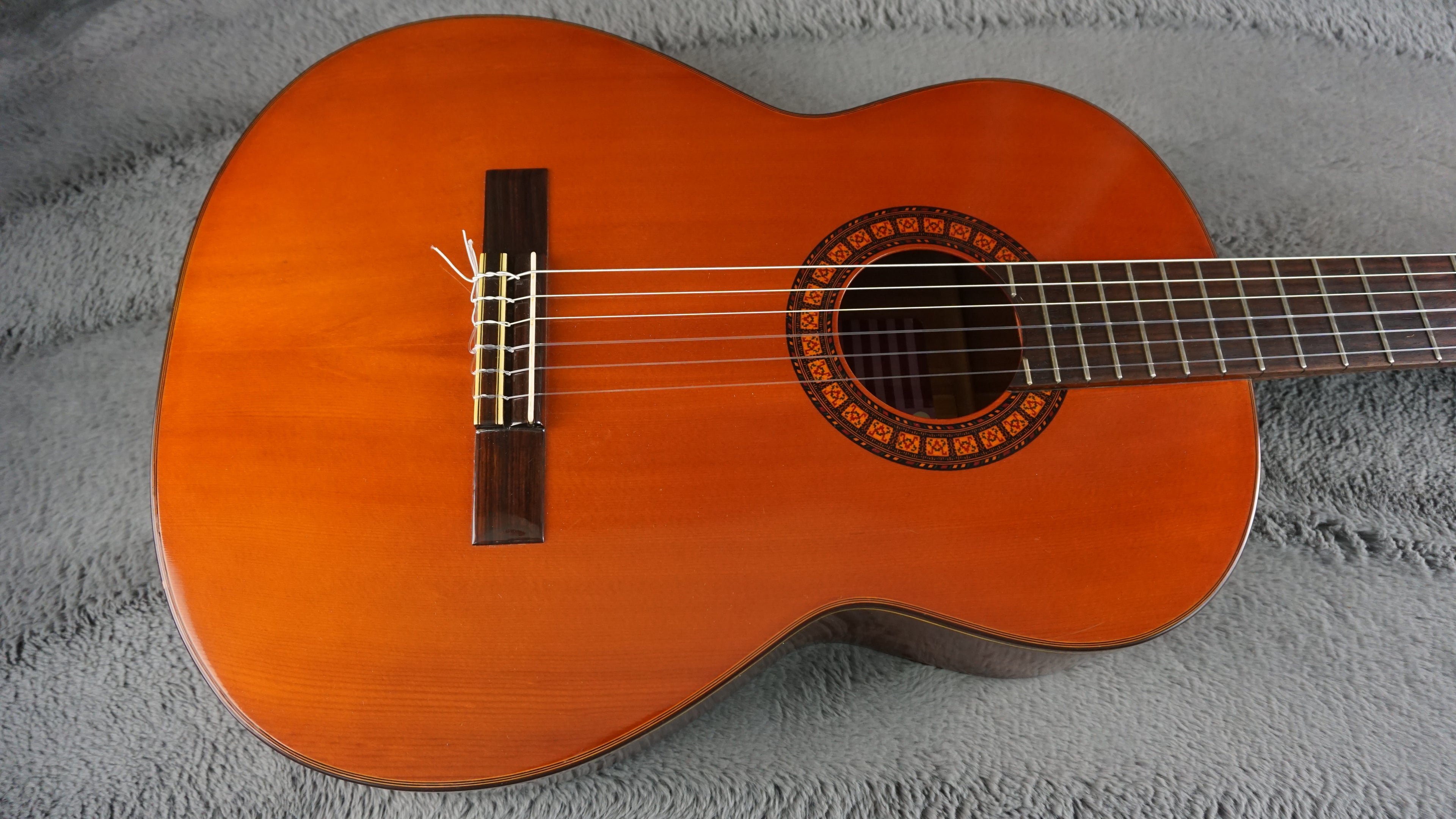 Kasuga G-314 Classical Acoustic Guitar Made in Japan w/ Hard Case