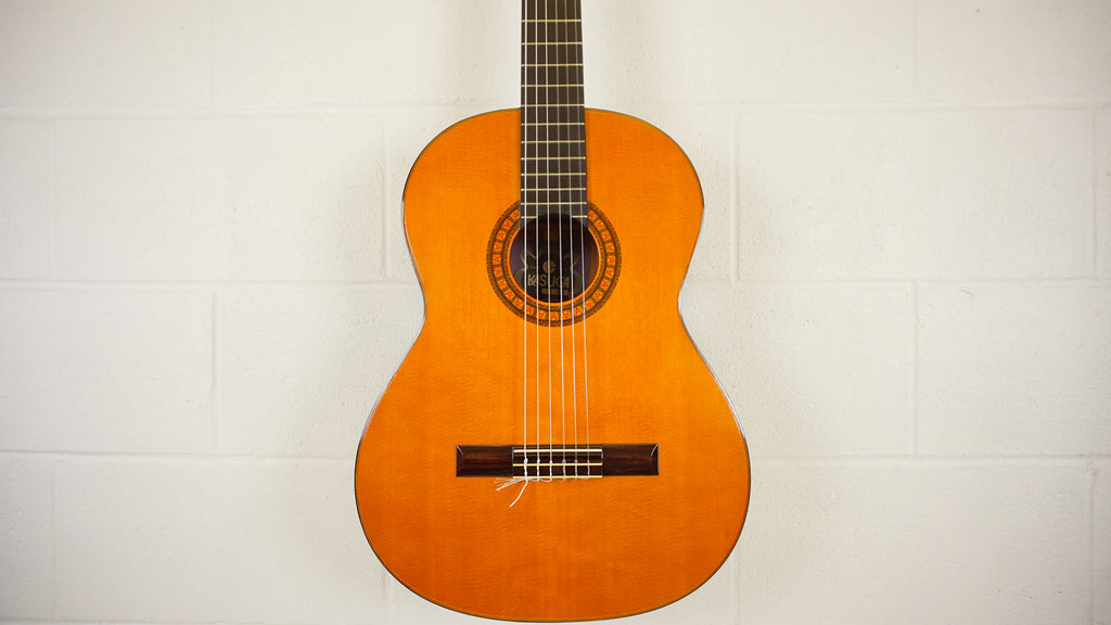Kasuga G-150 Classical Guitar Made in Japan w/ Hard Case