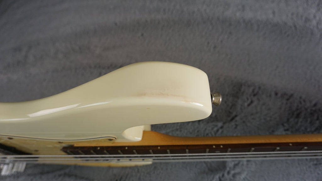 Bacchus Universe Series Jazz Bass - White