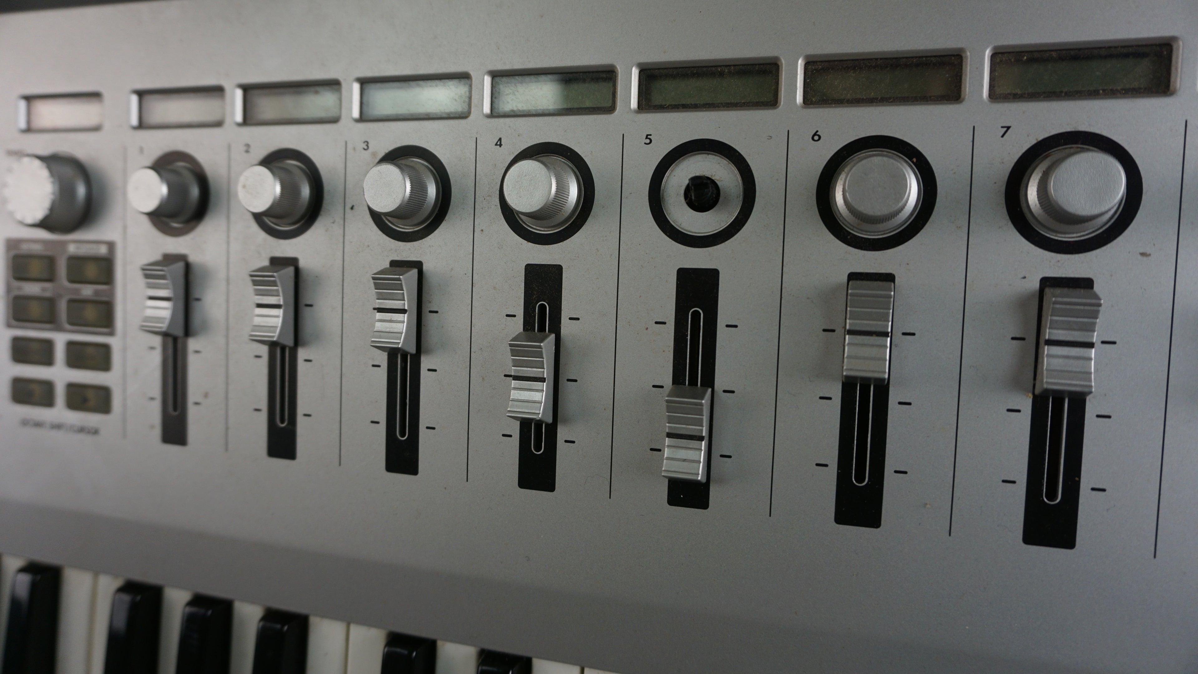 Korg Kontrol 49 Midi Studio Controller w/ Power Supply