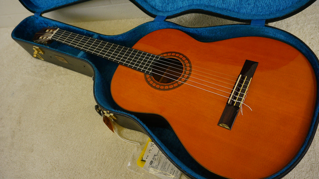 Kasuga G-150 Classical Guitar Made in Japan w/ Hard Case