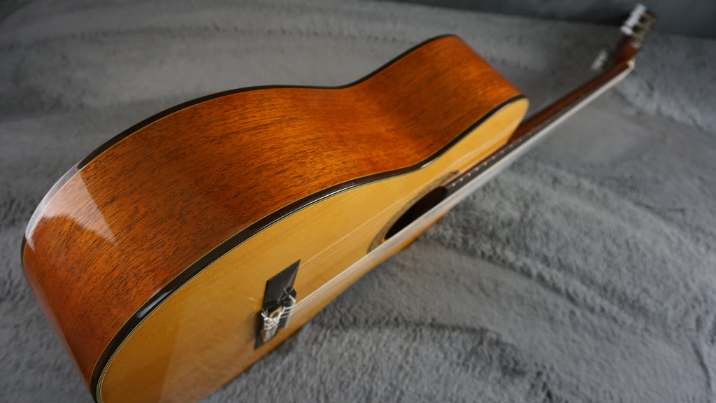 Vintage Abe Guitar Model 520 Classical Acoustic Guitar Japan w/ Hard Case
