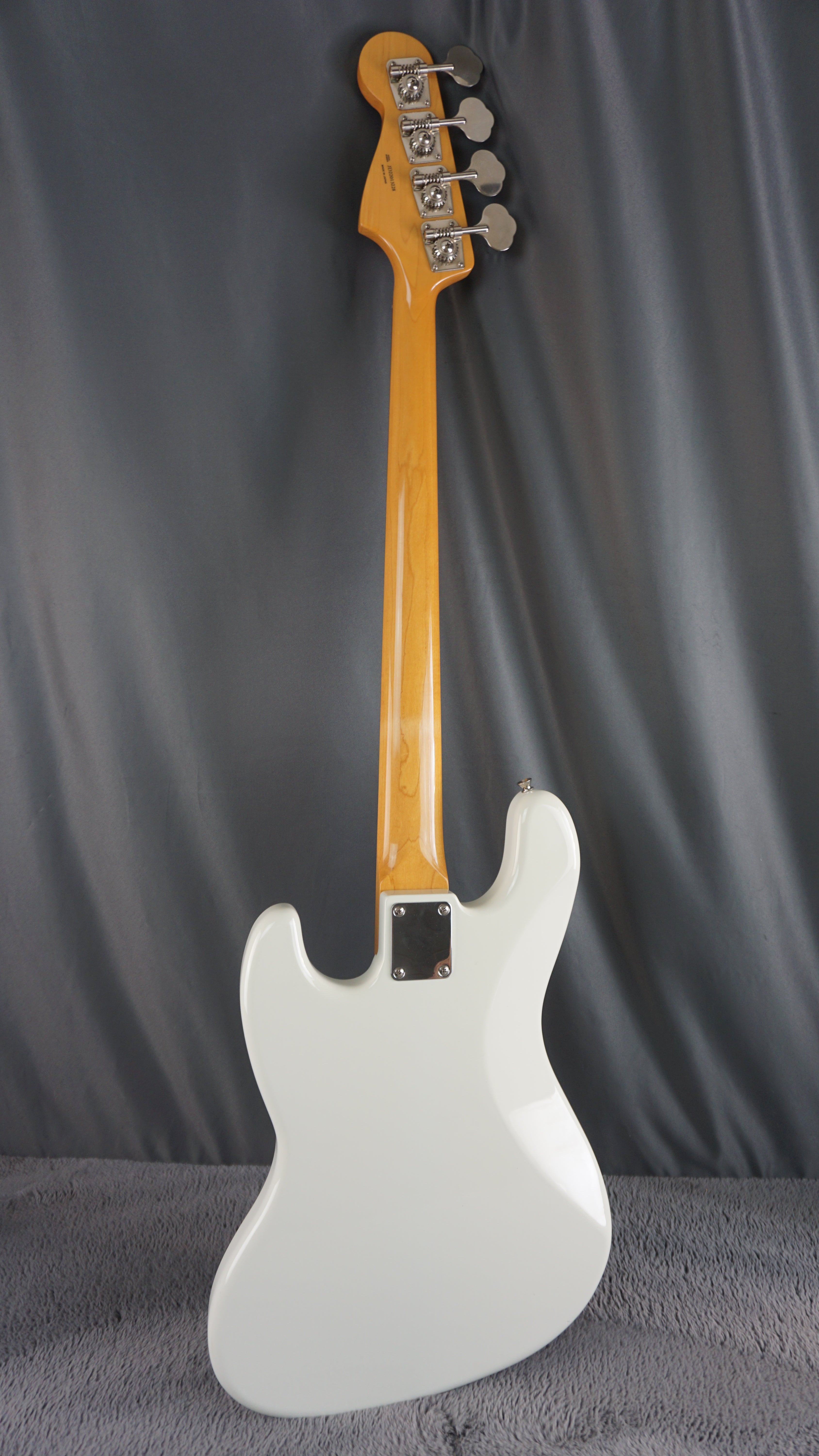 Fender Traditional II 60s Jazz Bass 2022 MIJ Olympic White w/ Rosewood Board