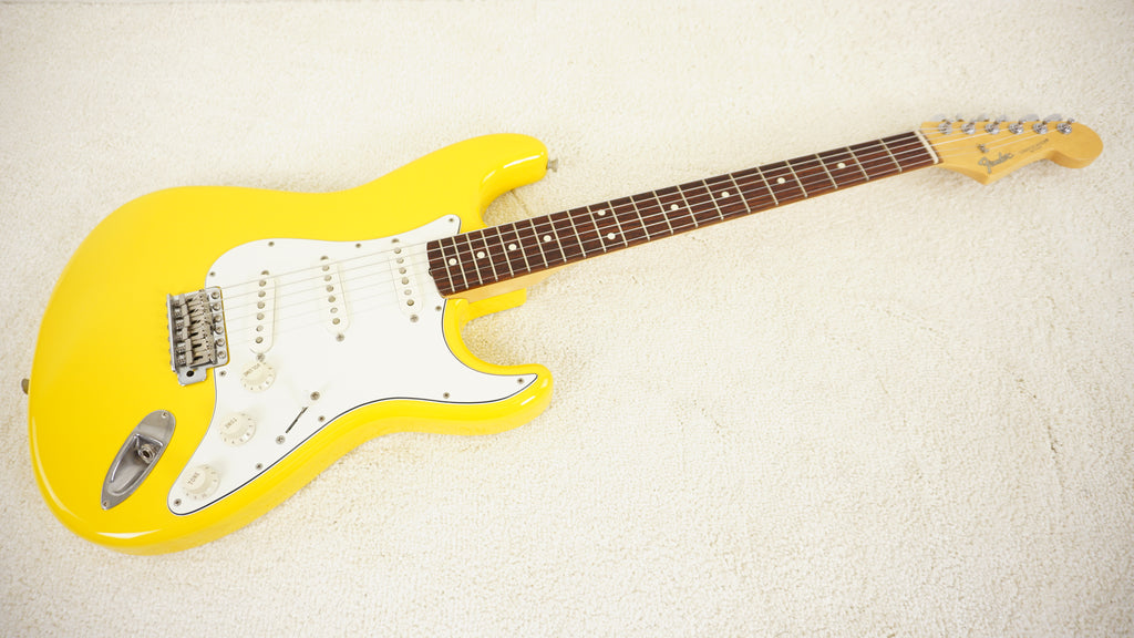 Fender Japan Stratocaster Yellow Rosewood Fingerboard w/ Gig Bag