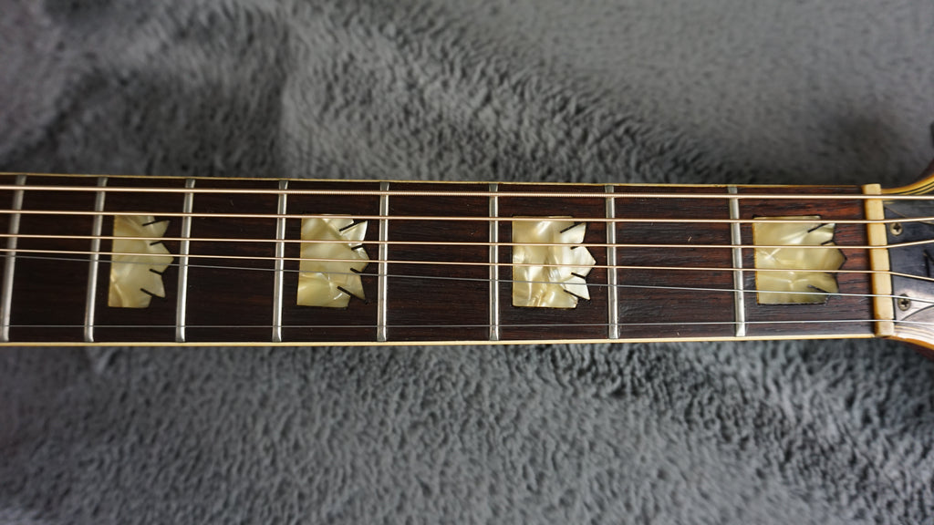 Morales M350 Jumbo Acoustic Japan Sunburst w/ Hard Case