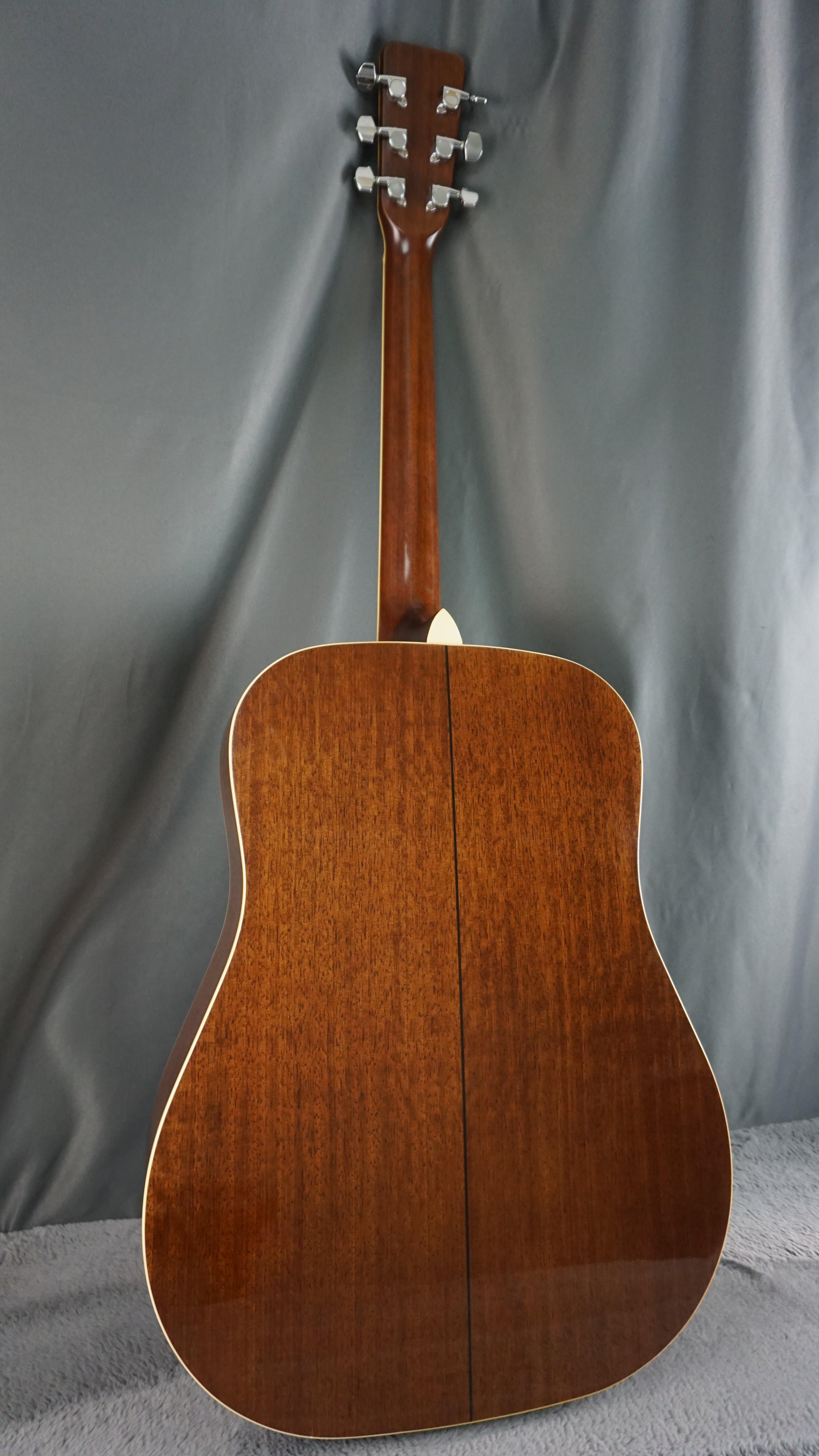 Morris MD-507 Japan Sunburst Acoustic