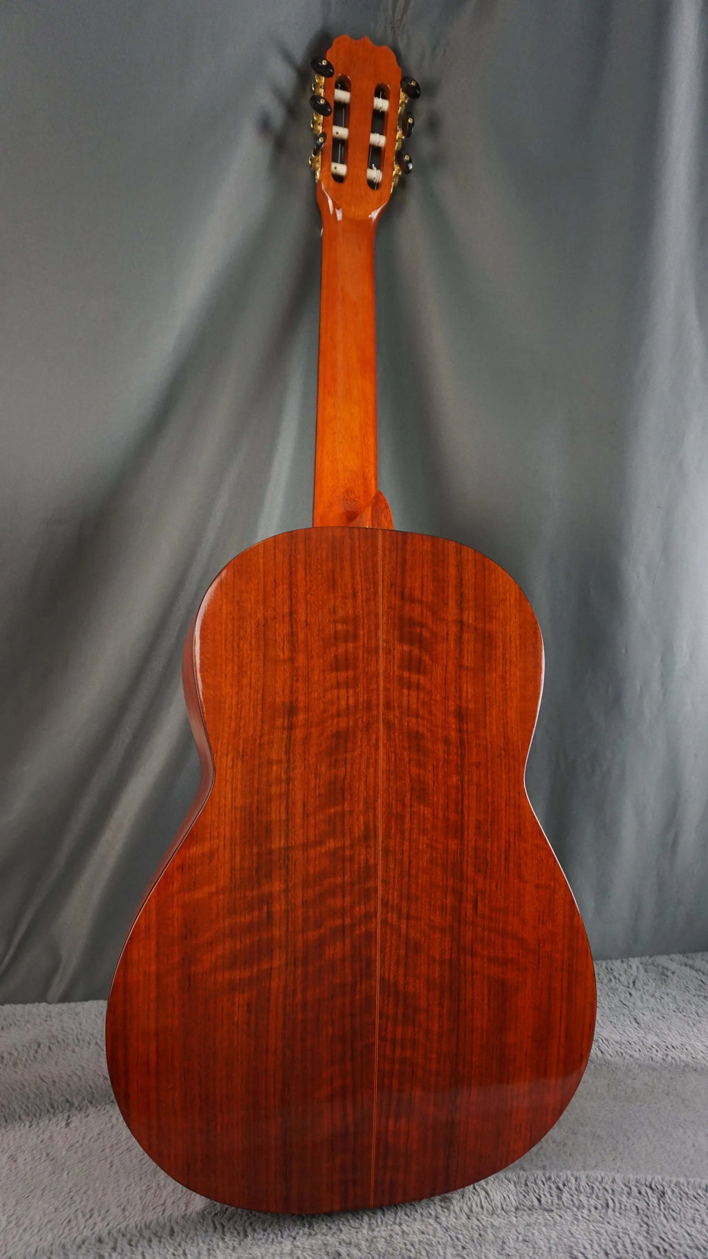 Tatsuno Zen-On Model 130 Japan Classical Guitar
