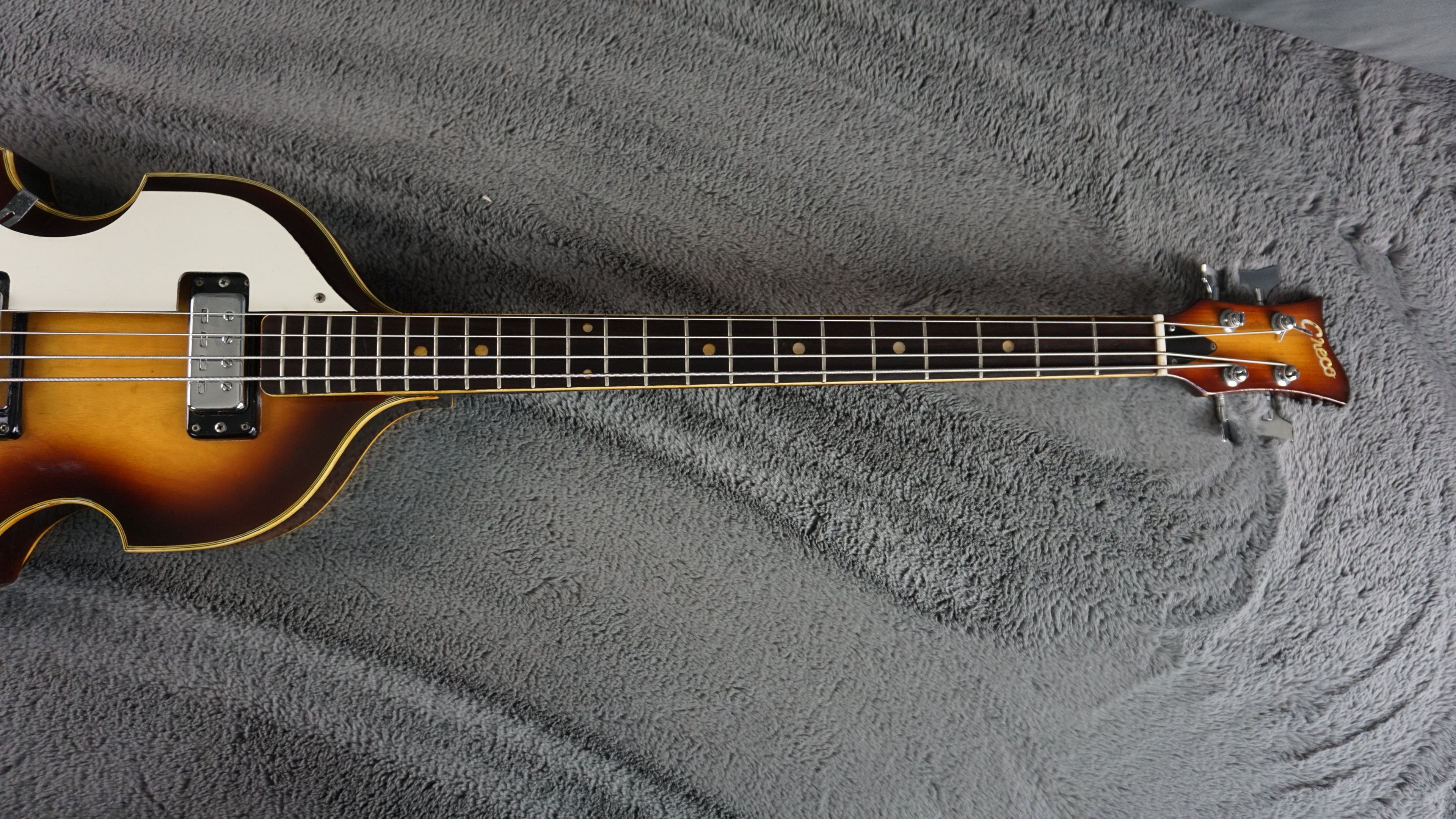 Greco Violin Bass Vintage - Sunburst Semi-Hollow Lefty