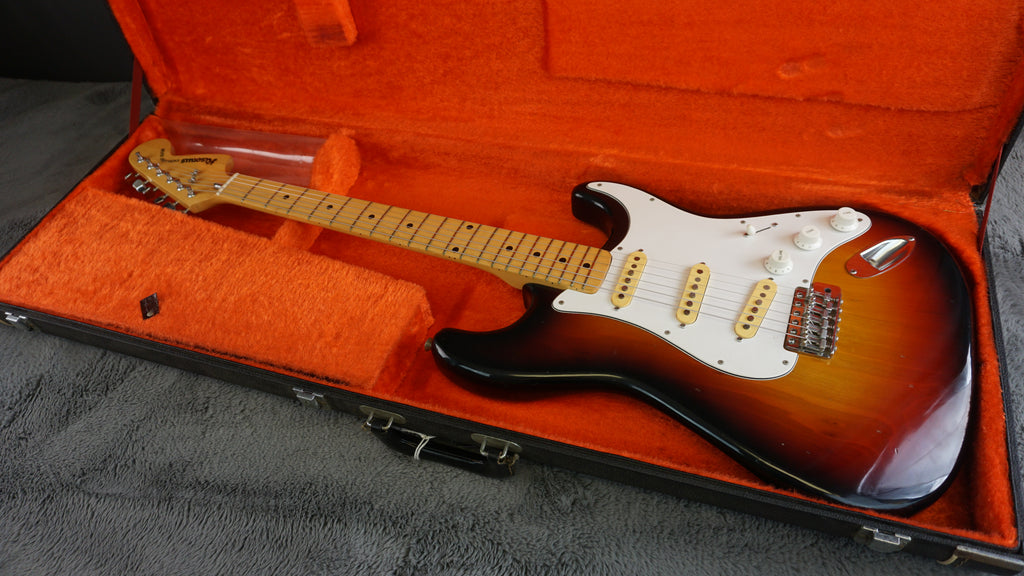 Hisous Excellent Guitar Vintage S Style Sunburst w/ Fernandes Case Japan