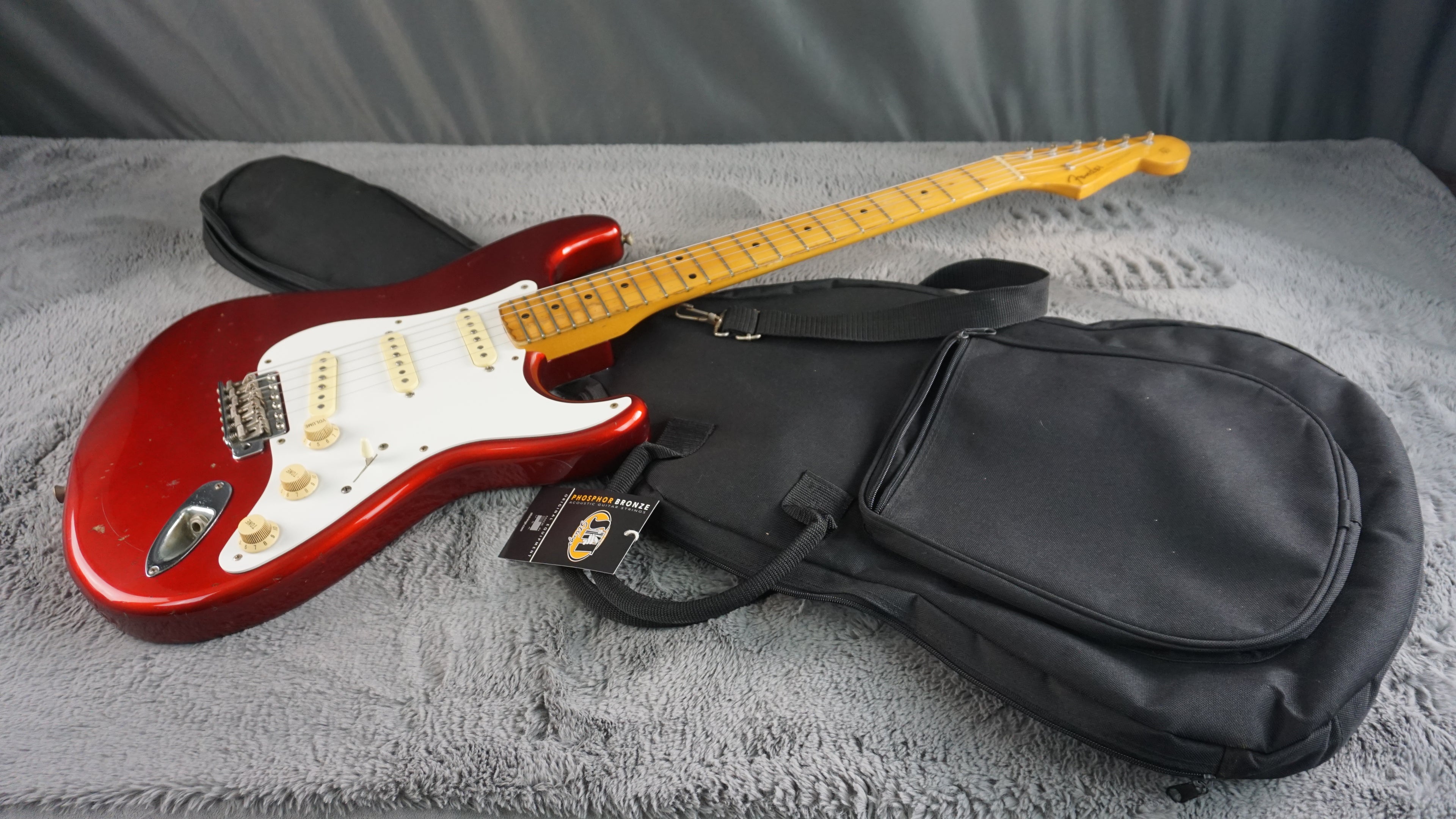 Fender Japan ST57-500 Stratocaster 1989 Candy Apple Red