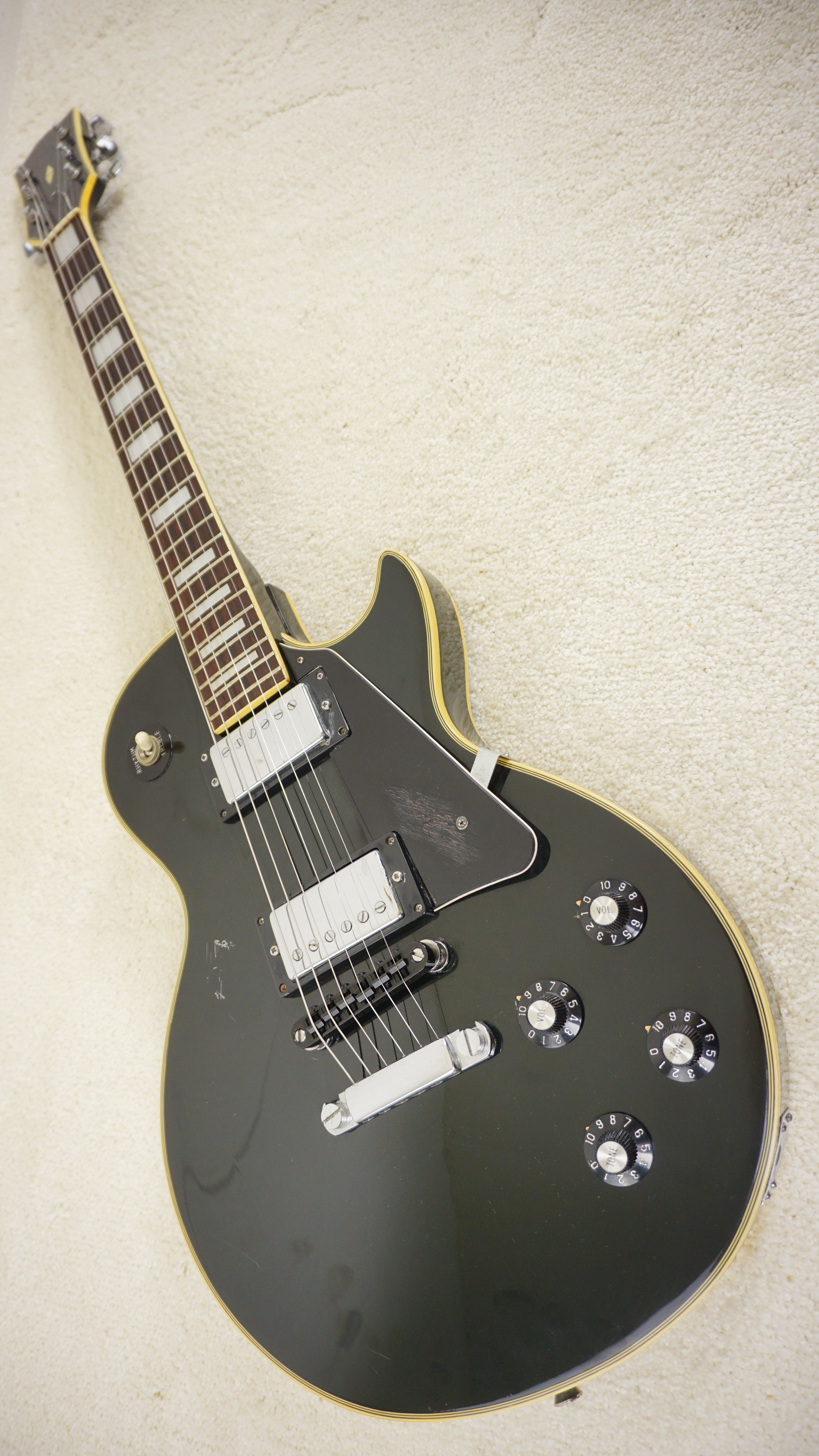 Vintage Lawsuit Single Cut Electric Guitar Black MIJ Japan