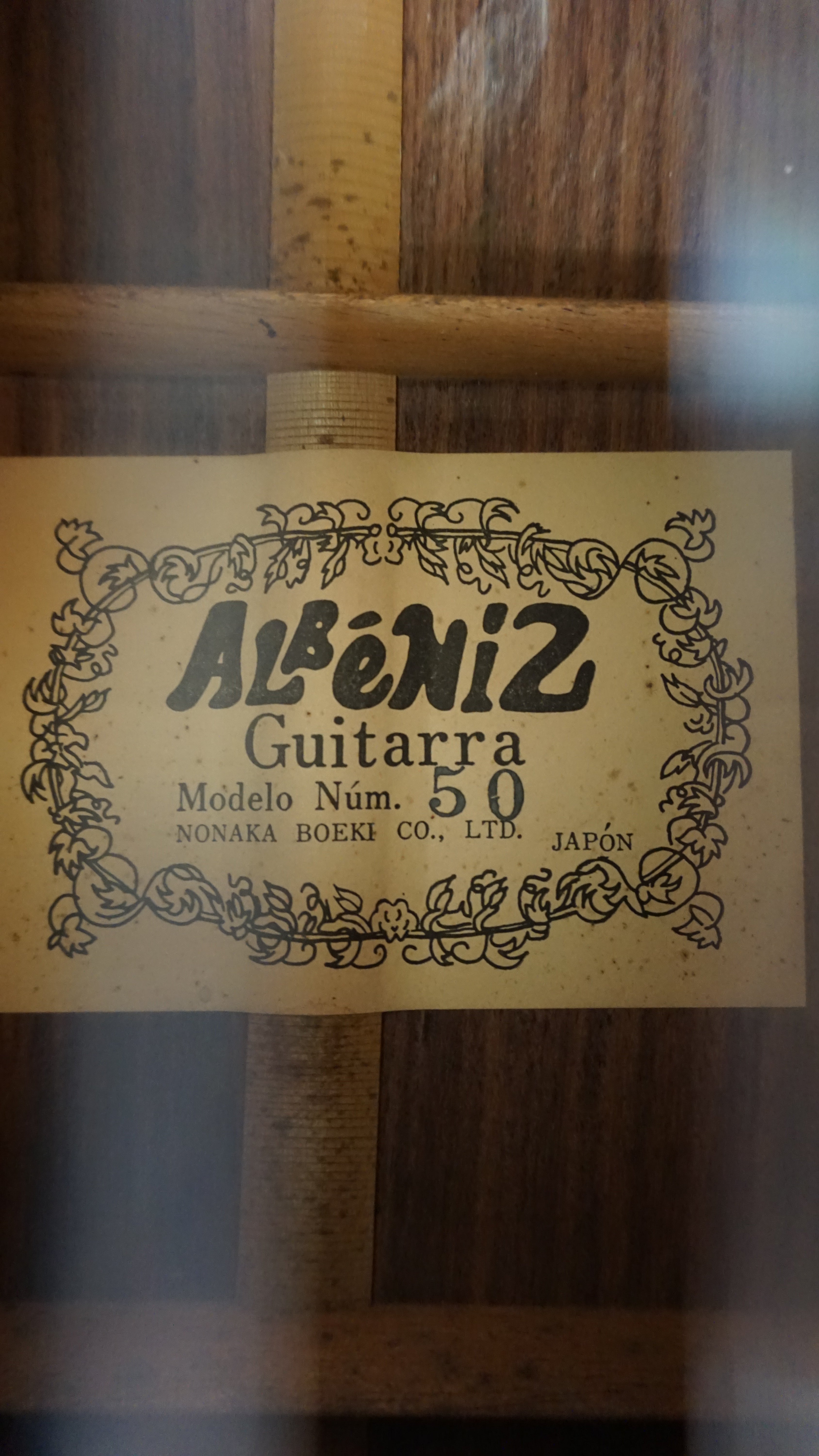 Albeniz (Zen-On) Modelo 50 Japan Classical Guitar
