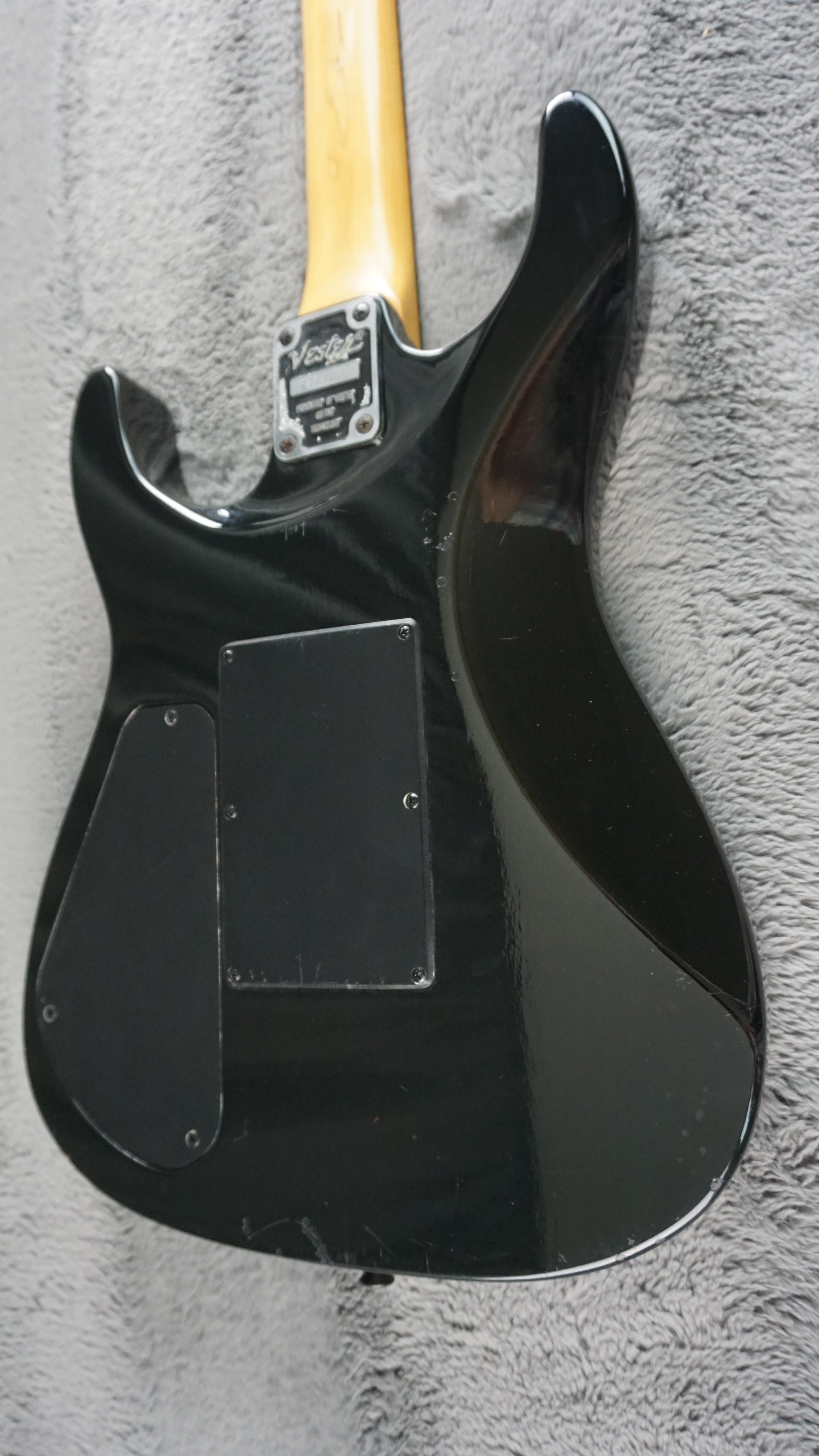 Vester Maniac Super Strat MIJ Floyd Rose Style Black HH