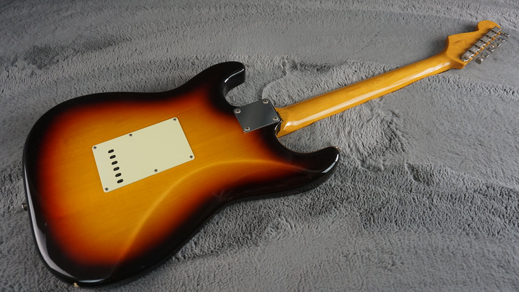 Fender Stratocaster 2017 - Sunburst Made in Japan