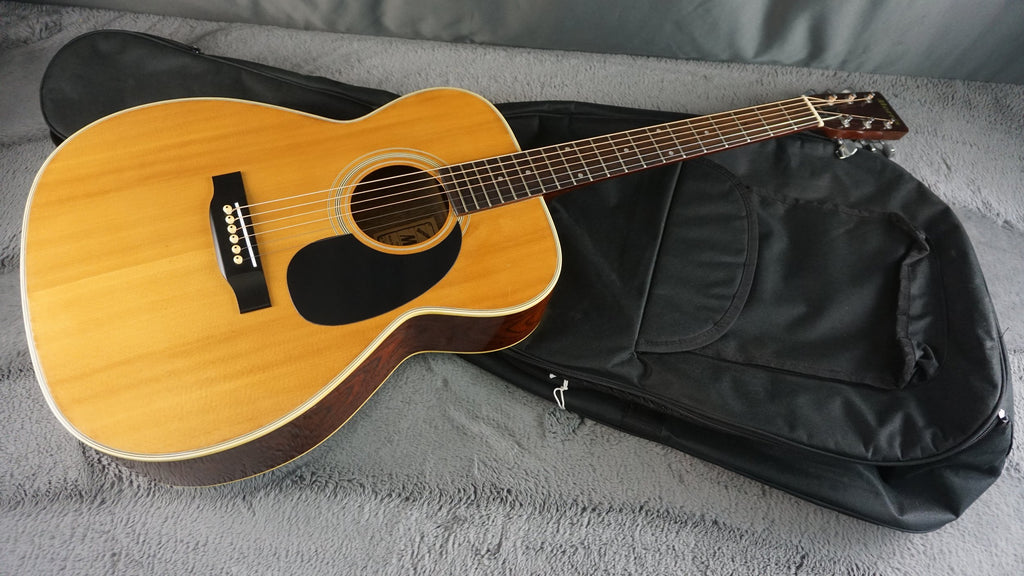 Morris F-18 Japan Folk Acoustic Guitar