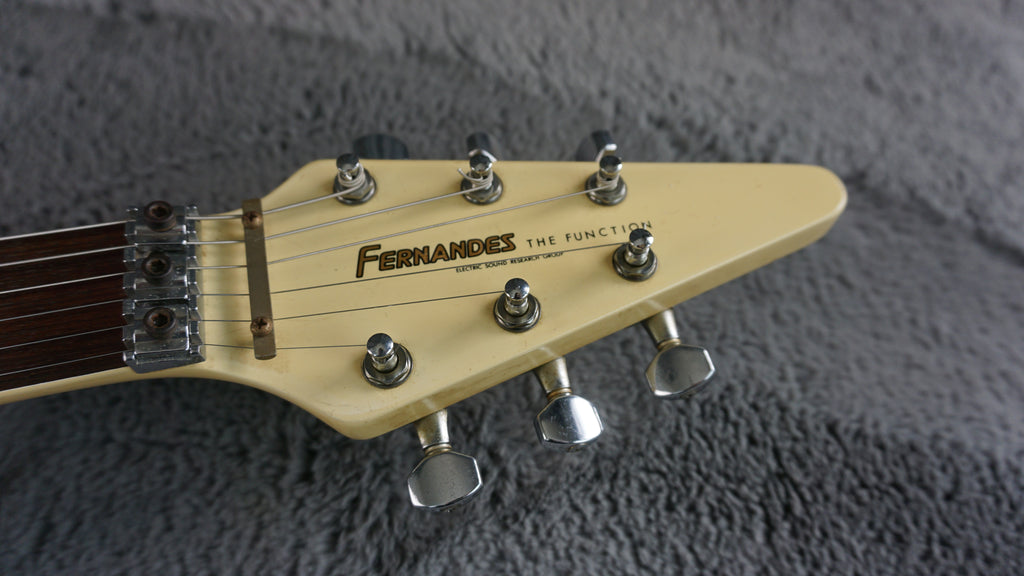 Fernandes/Burny BSV-70 The Function Flying V Short Scale