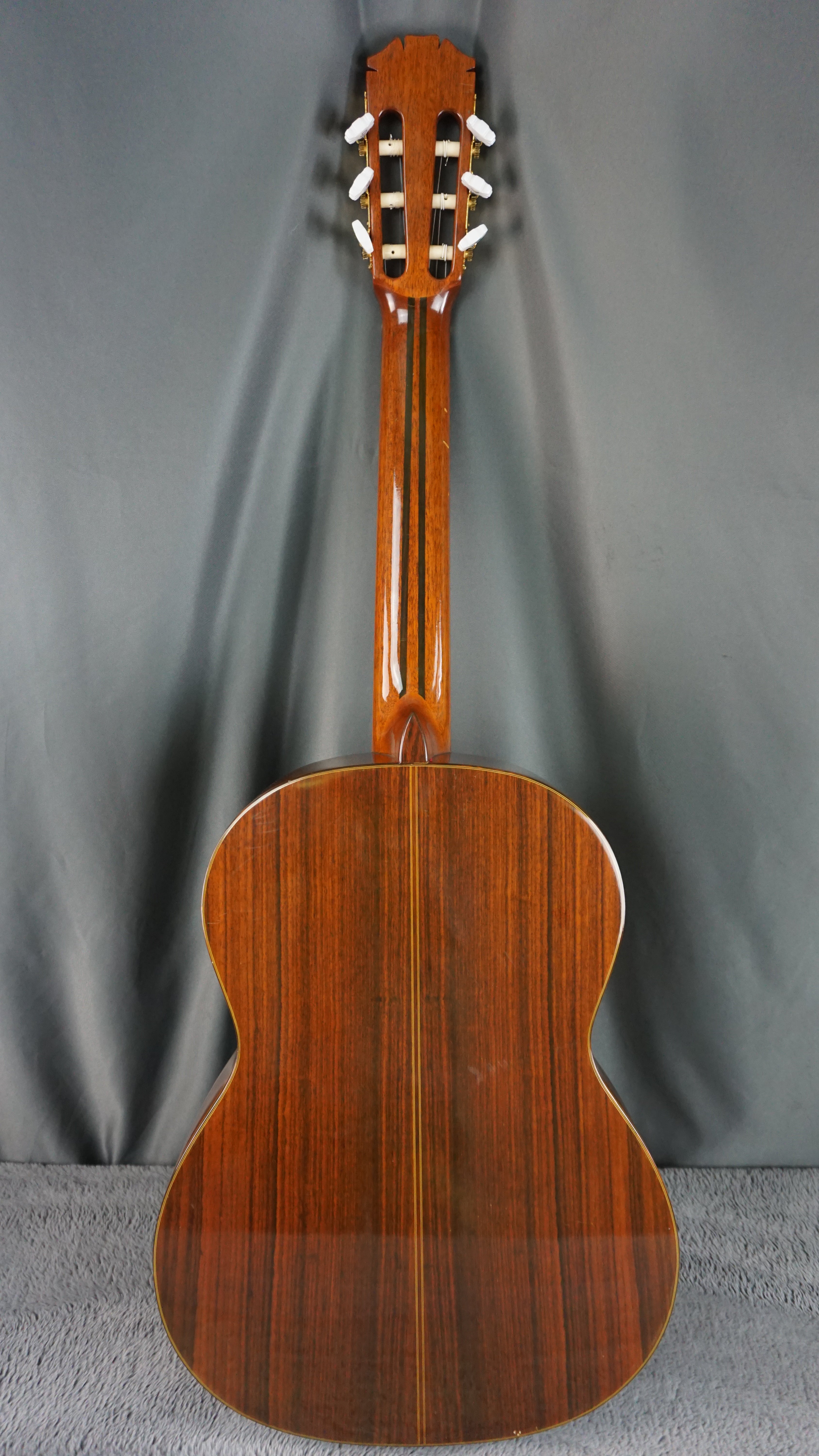 Albeniz (Zen-On) Modelo 50 Japan Classical Guitar