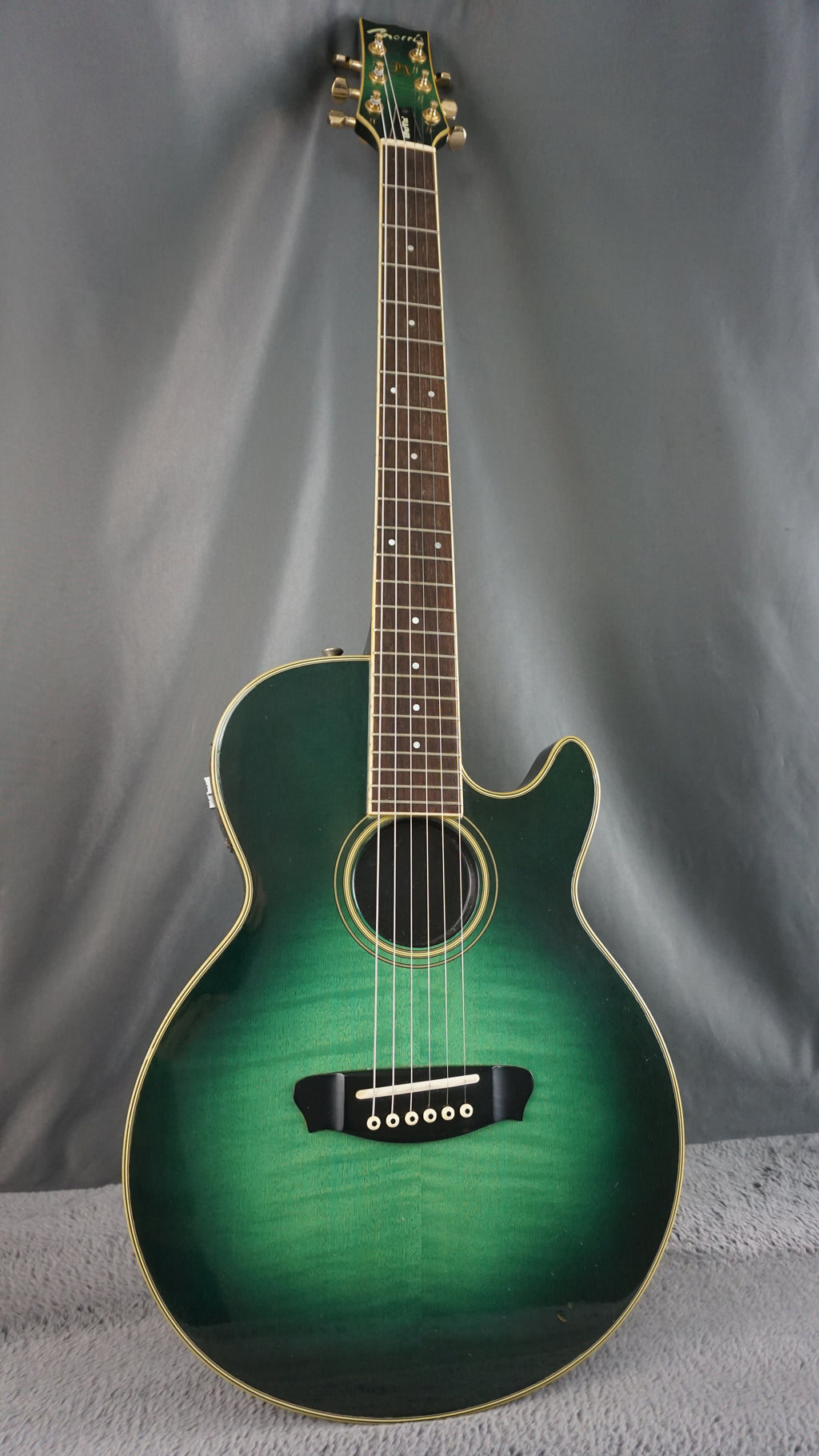 Morris Groovin' - Green - Japan Acoustic Guitar