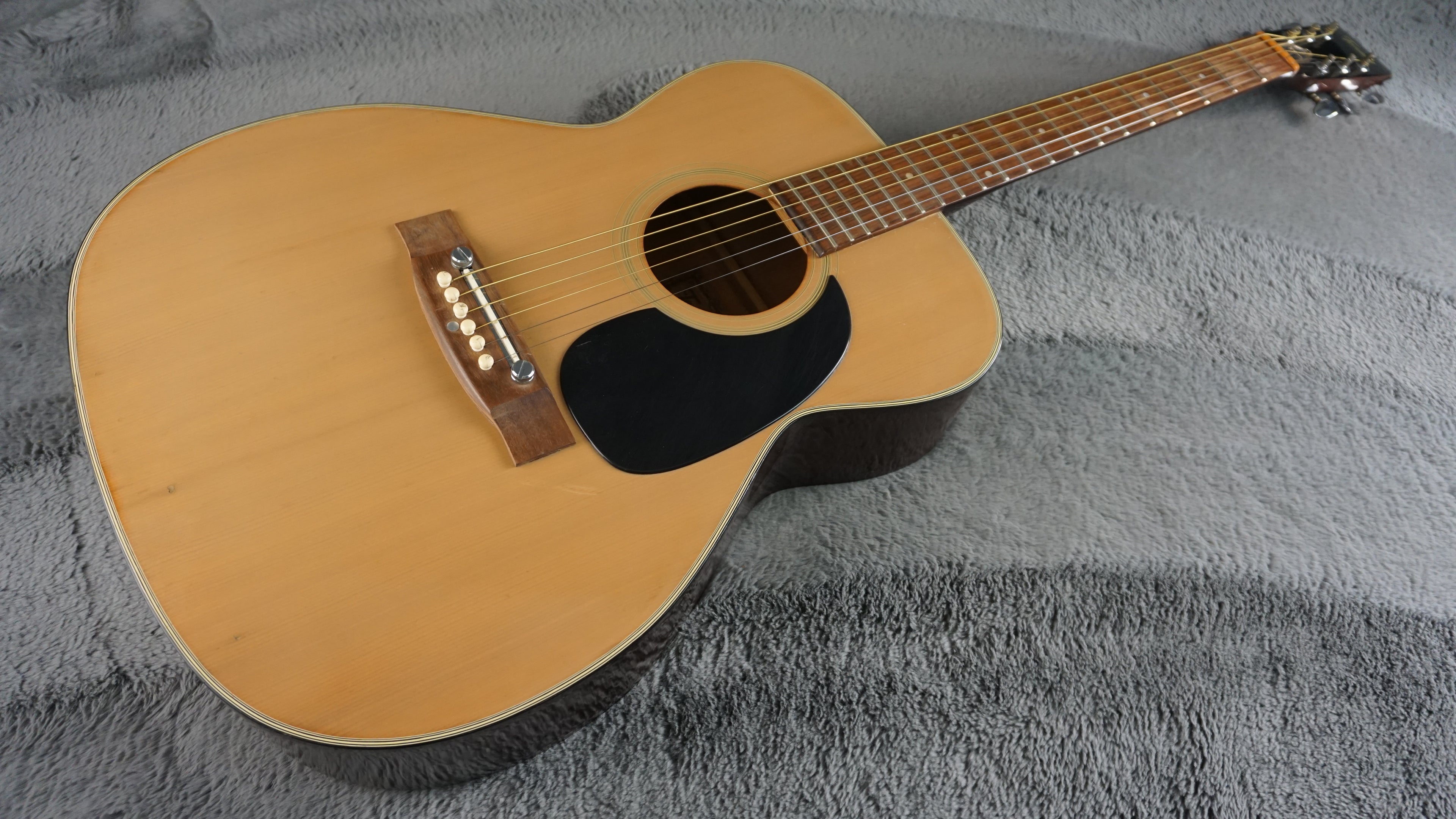 Terada T-700 Japan Acoustic Guitar