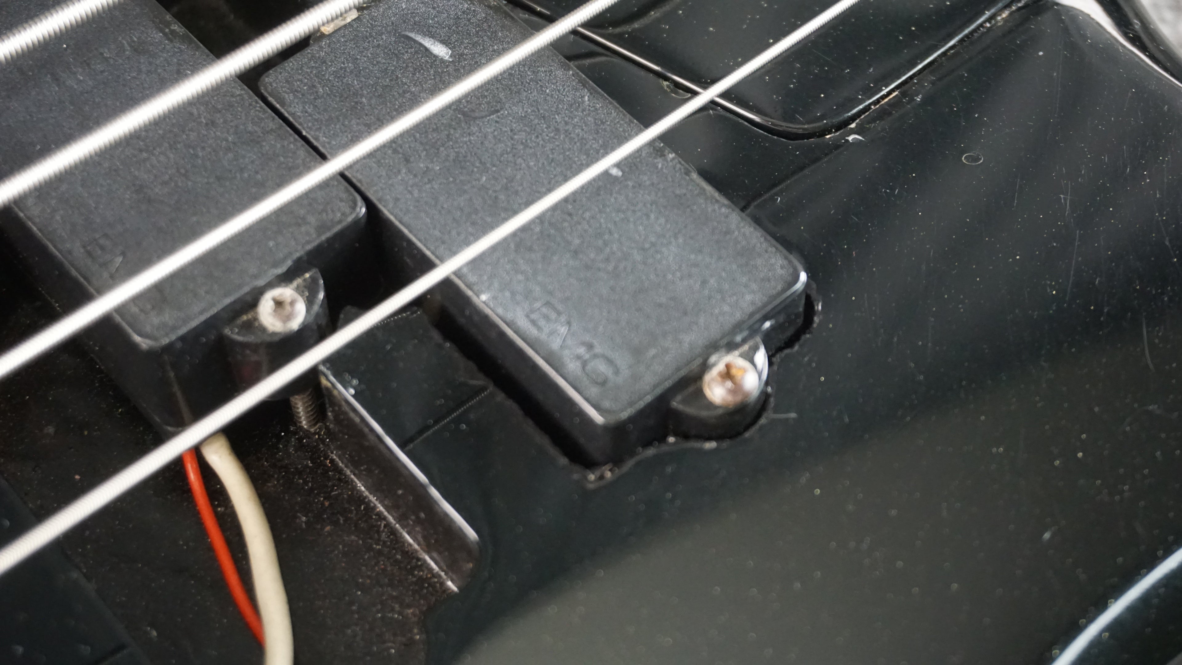 Fernandes Headless Bass MIJ Black w/ EMG PJ Pickups Vintage
