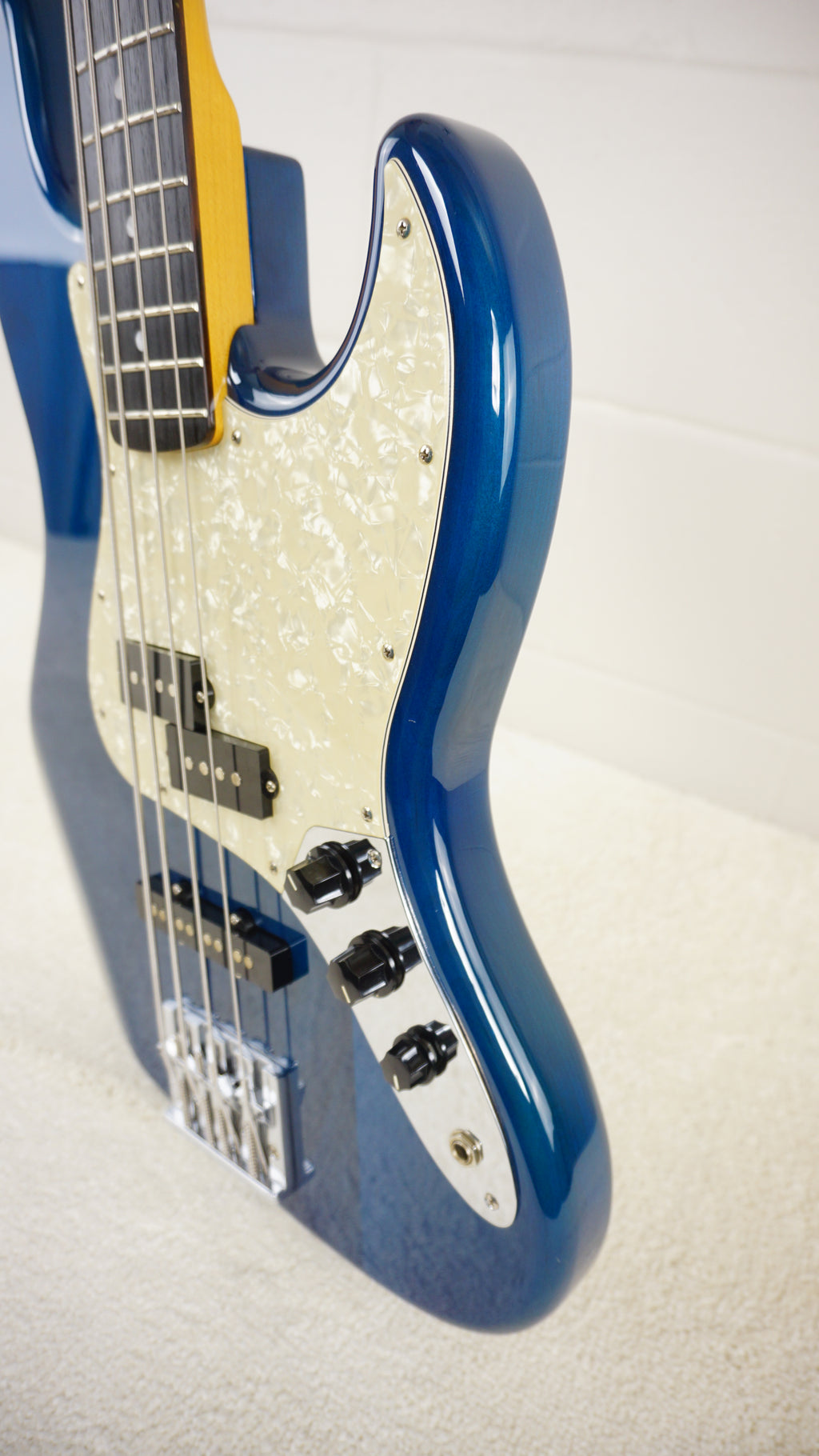 Fender Japan Jazz Bass 62 Reissue PJ Pickups - Badass Bridge - Translucent Blue - Matching Headstock