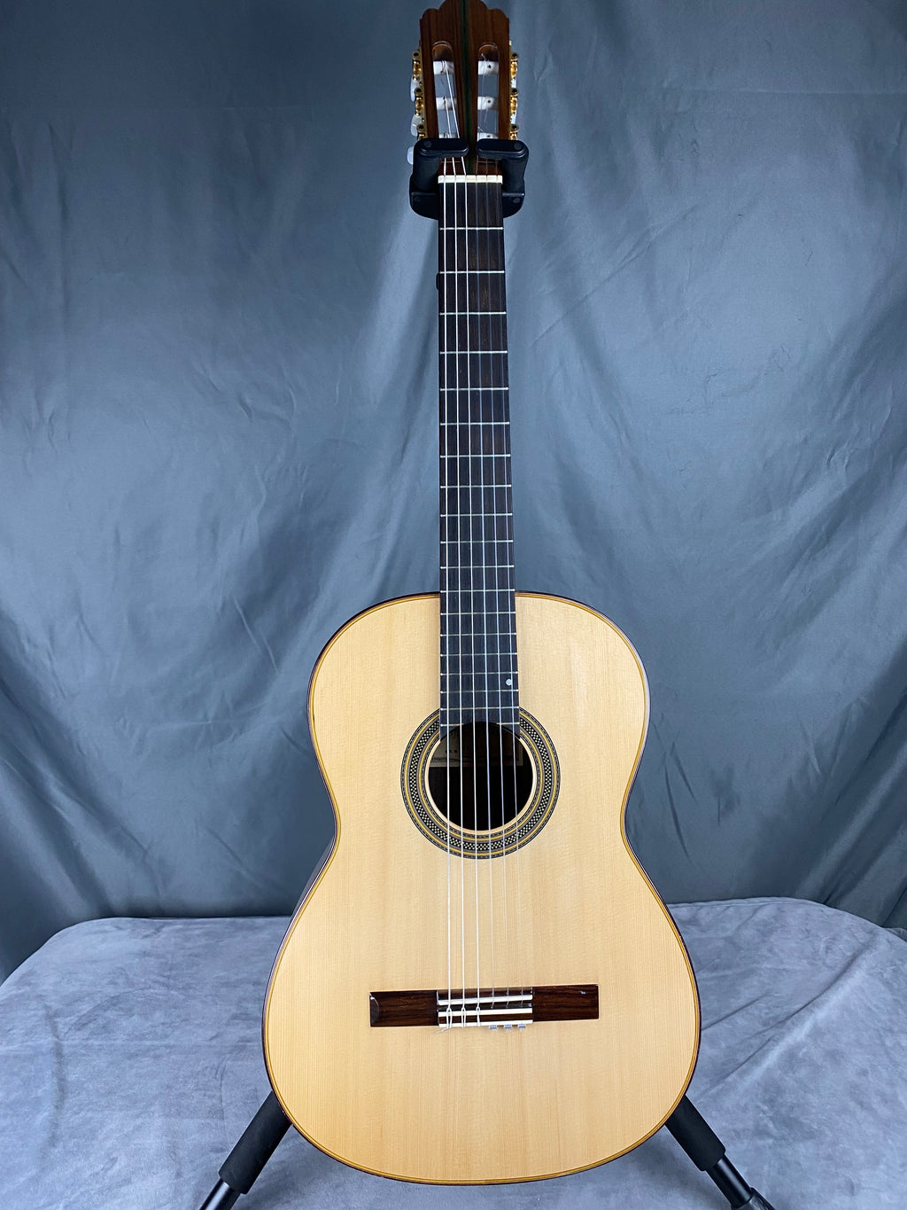 Ryoji Matsuoka MH-130