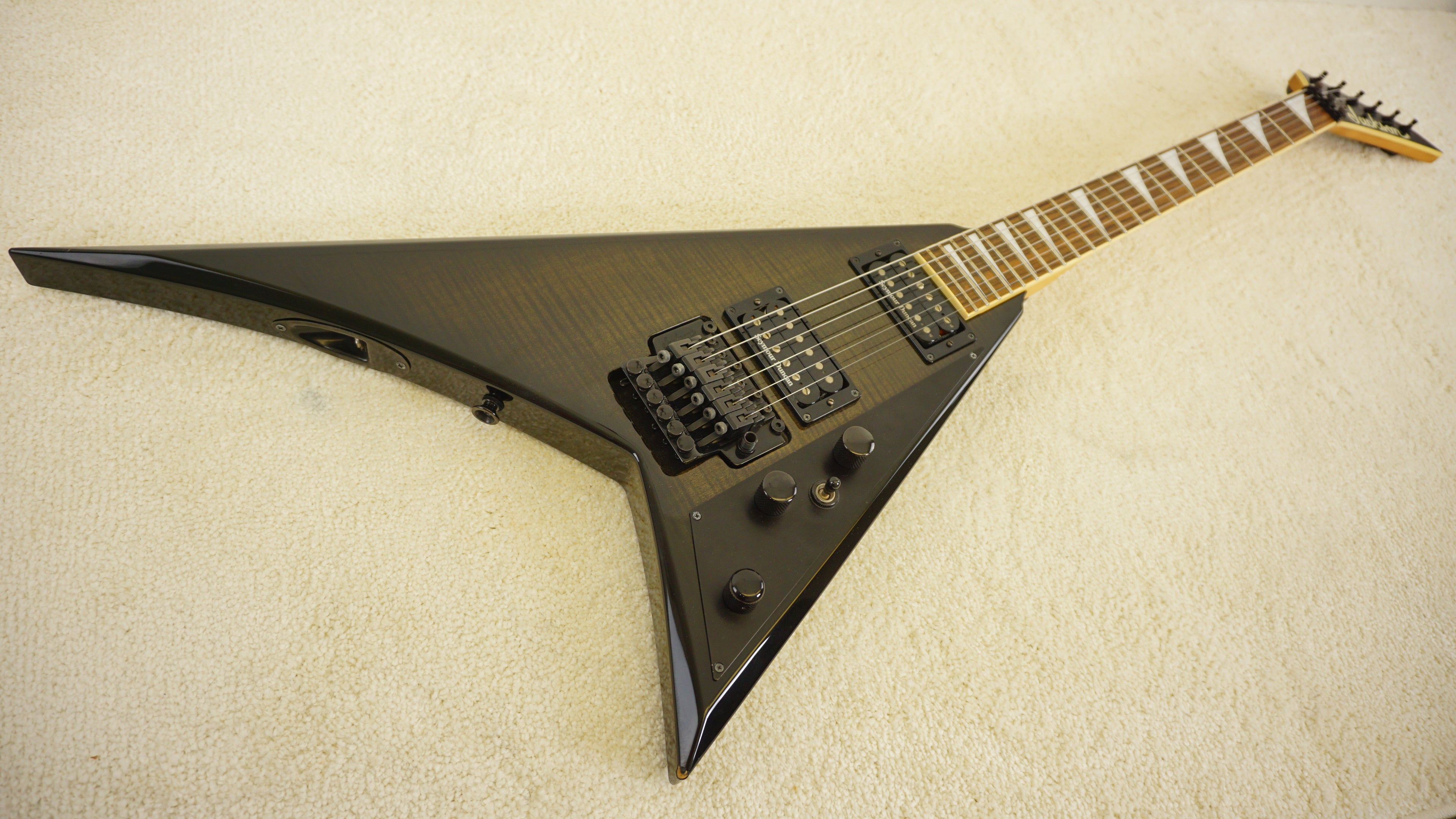 Jackson RR3 Rhoads Made in Japan Transparent Black Flame Top w/ Floyd Rose & Seymour Duncan Pickups