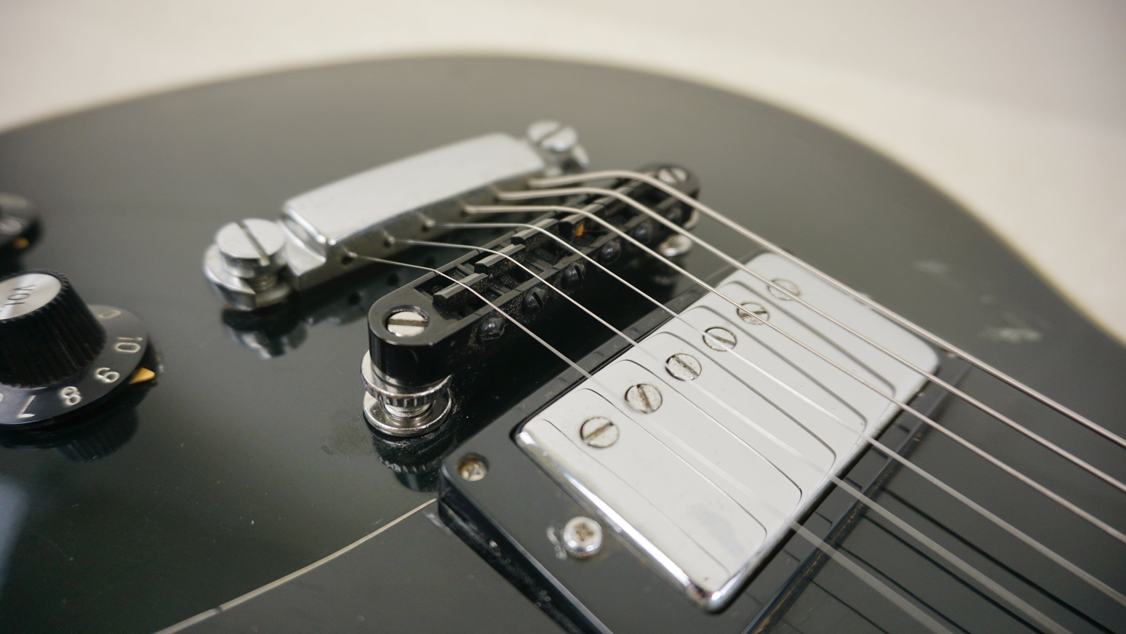 Vintage Lawsuit Single Cut Electric Guitar Black MIJ Japan