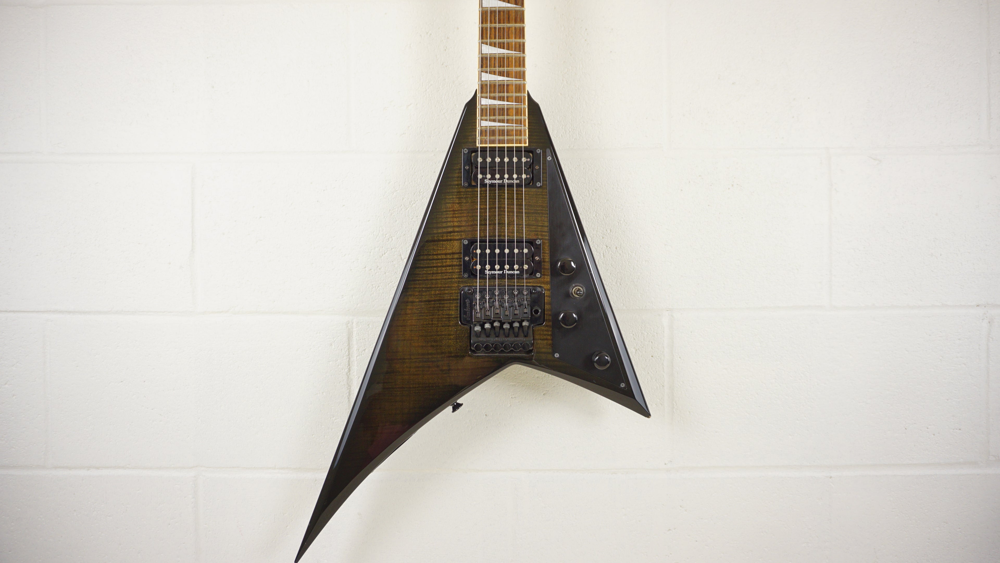 Jackson RR3 Rhoads Made in Japan Transparent Black Flame Top w/ Floyd Rose & Seymour Duncan Pickups