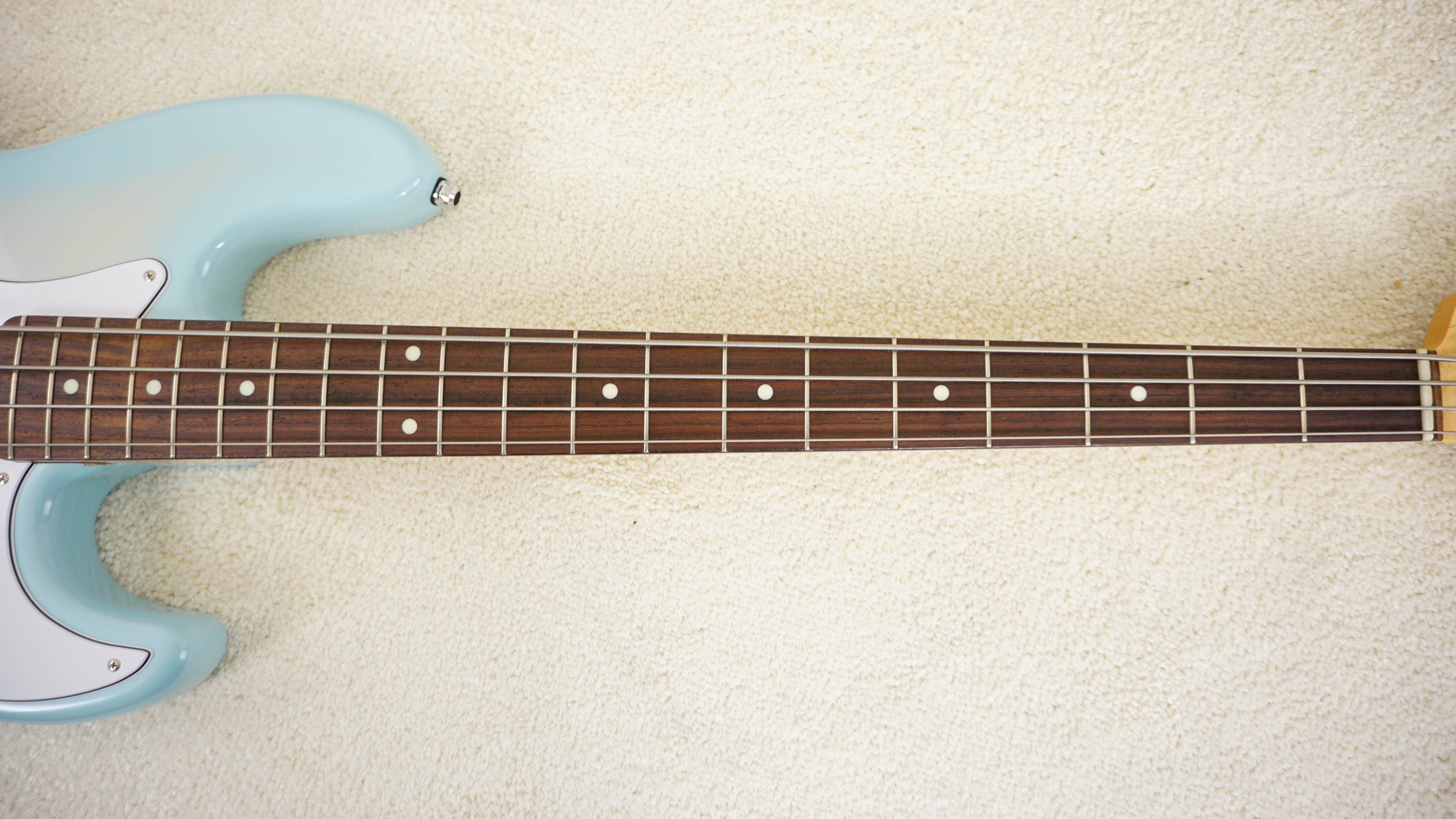 Fender Japan Traditional II ’60s Jazz Bass Stardust Blue Limited Edition