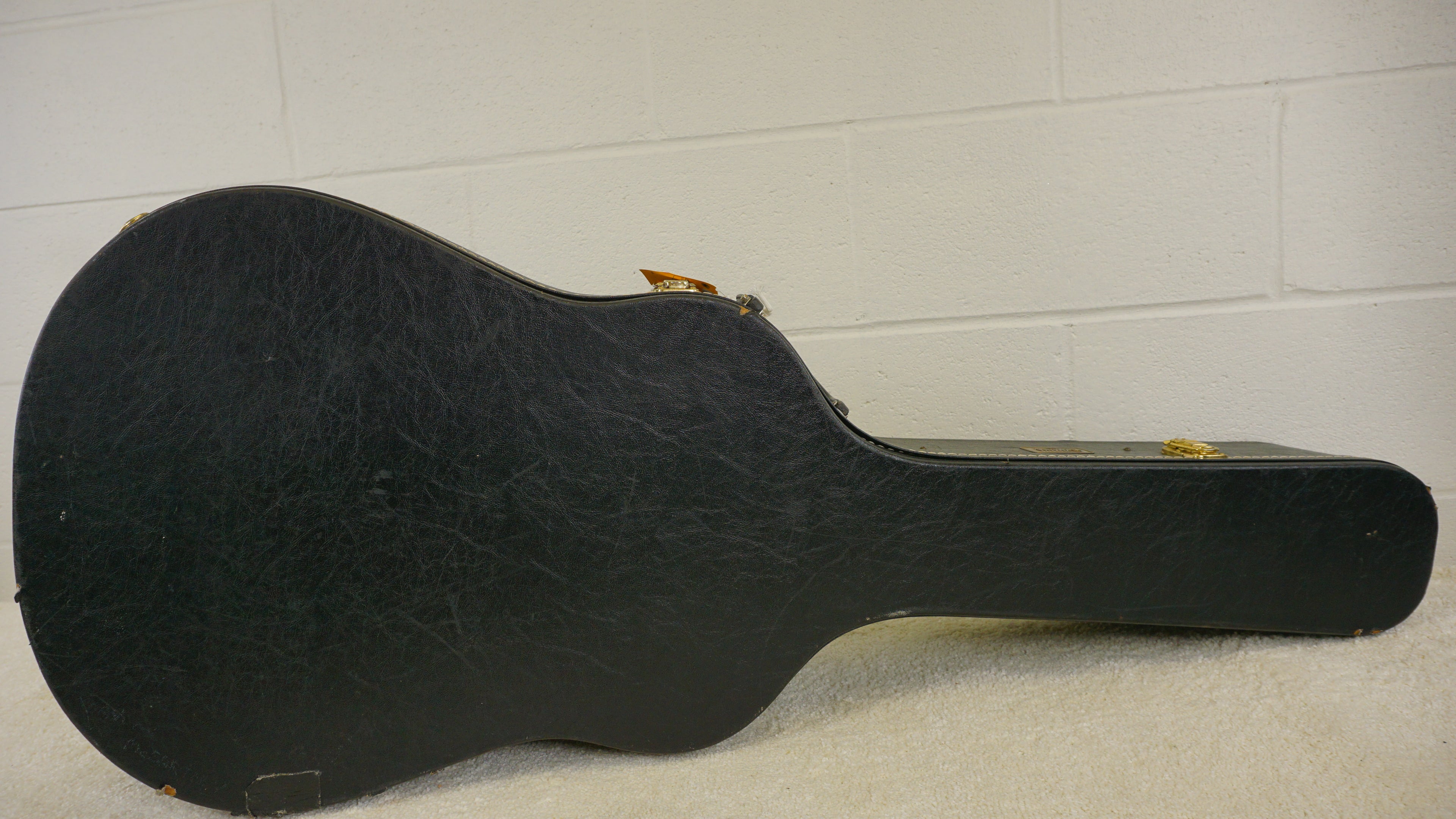Kasuga G-150 Classical Guitar Made in Japan w/ Hard Case