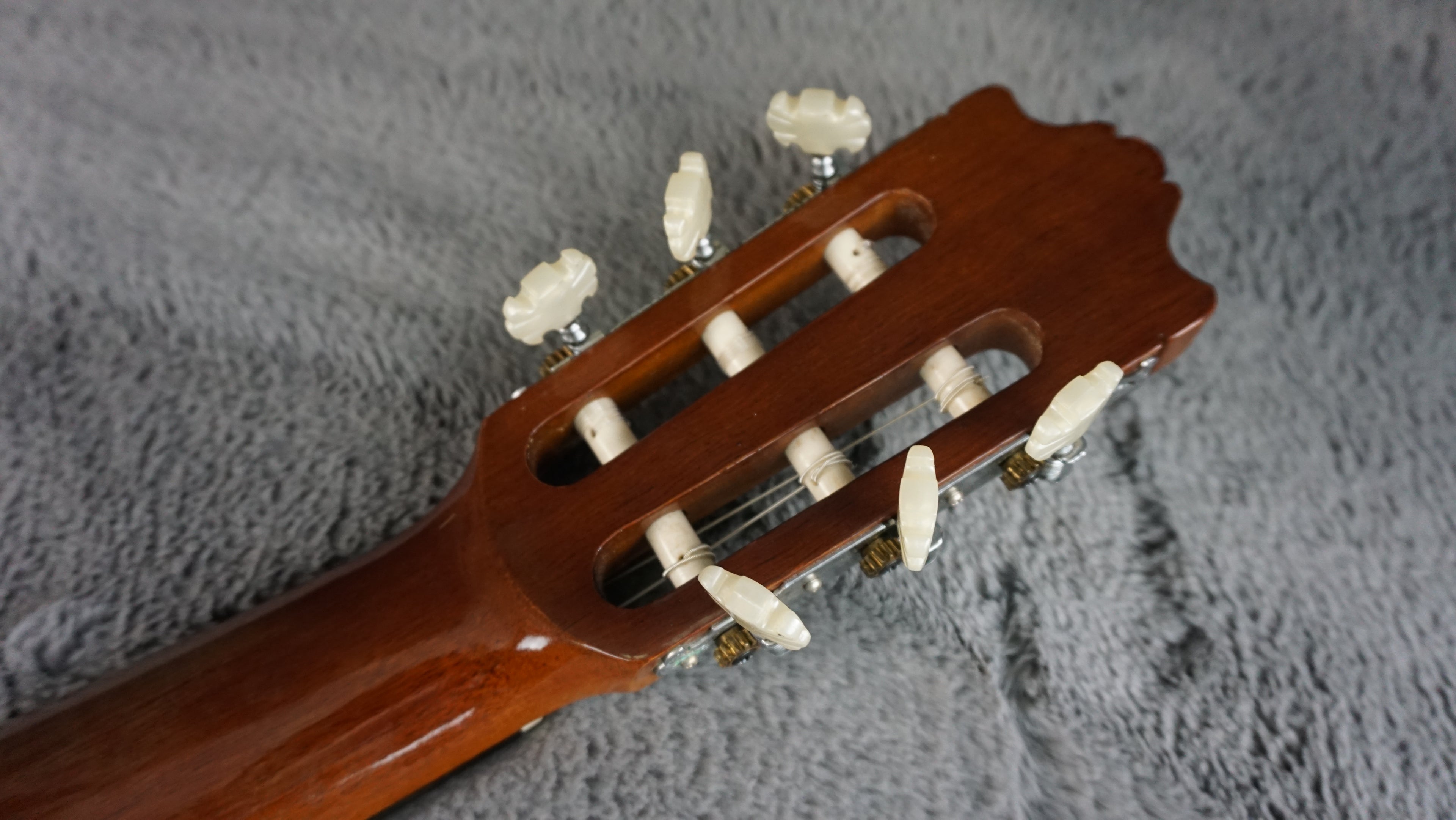 Yamaha C-180 Japan Classical Guitar