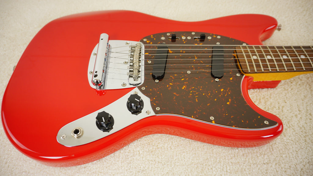 Fender Japan MG-69/MH Mustang Reissue – Matching Headstock – Candy Apple Red – 2010-2011