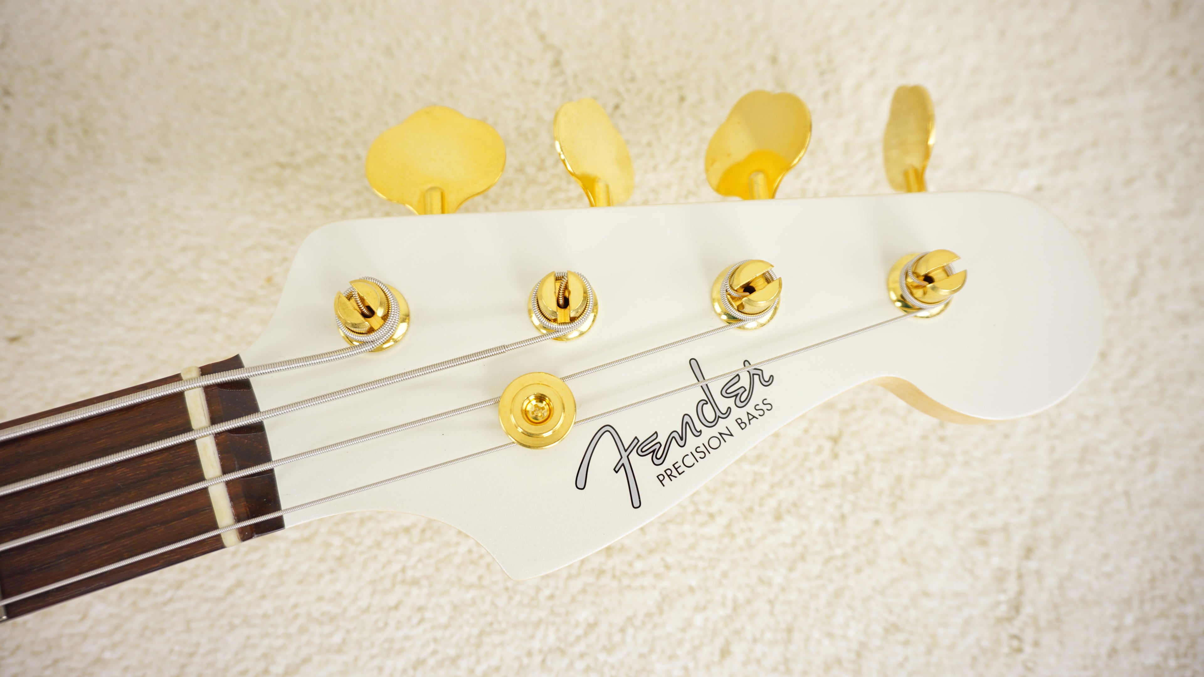 Fender Japan Traditional 60s Precision Bass 2025 - White Pearl