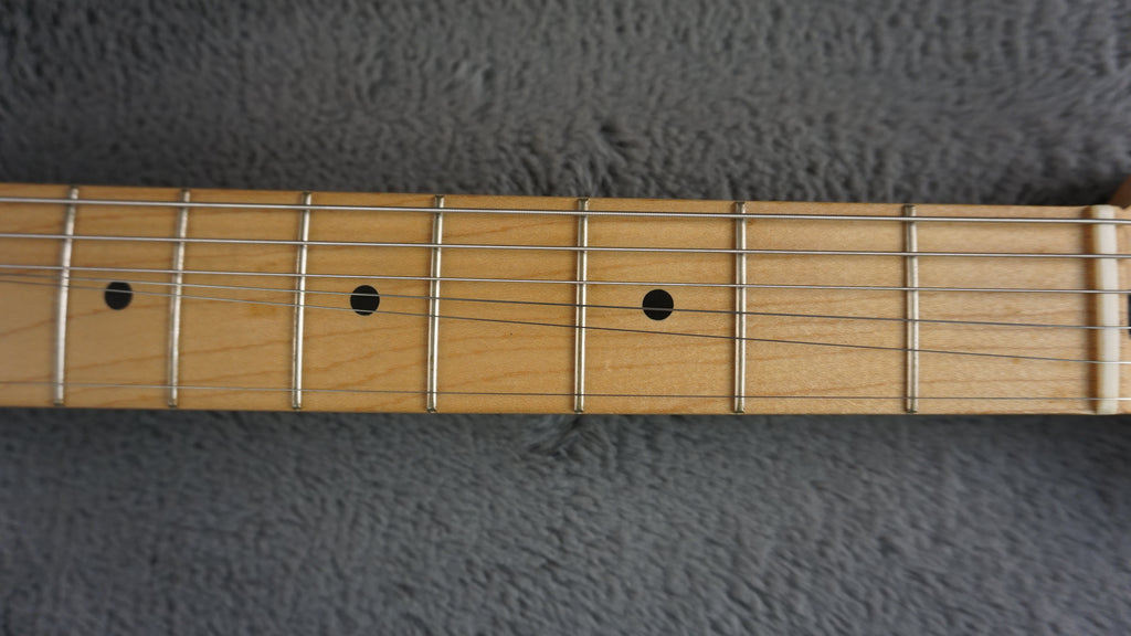 Fender Stratocaster - Cherry Japan