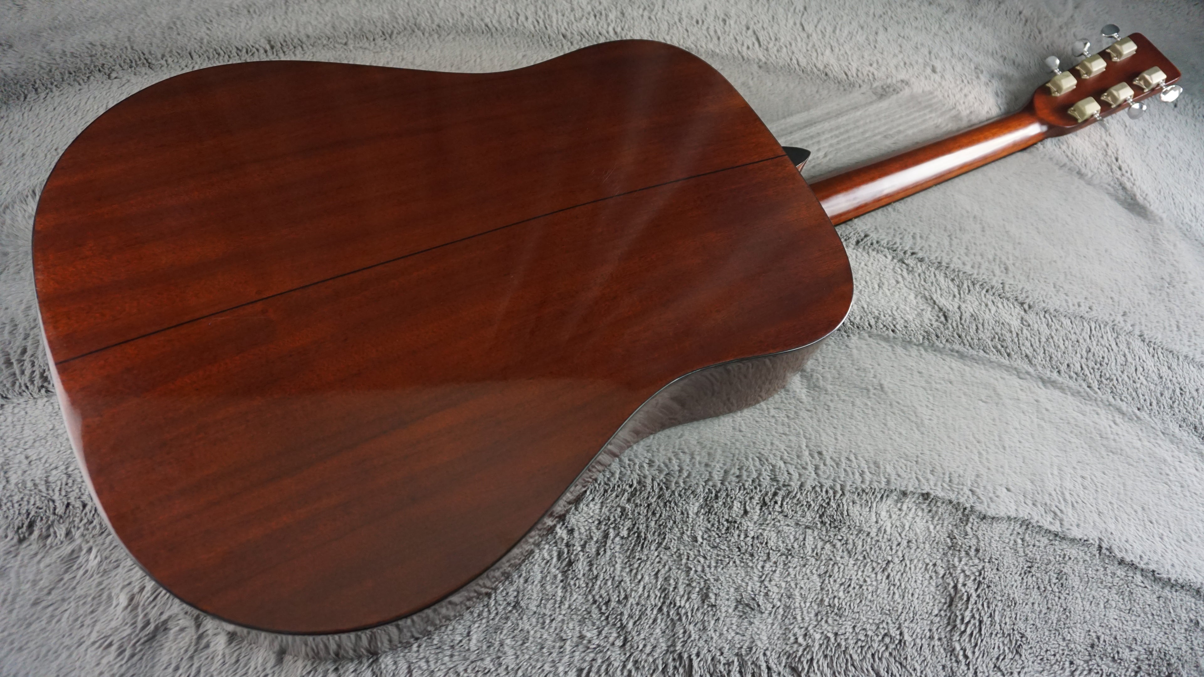 Thumb W-150 by Terada Japan Acoustic w/ Hard Case