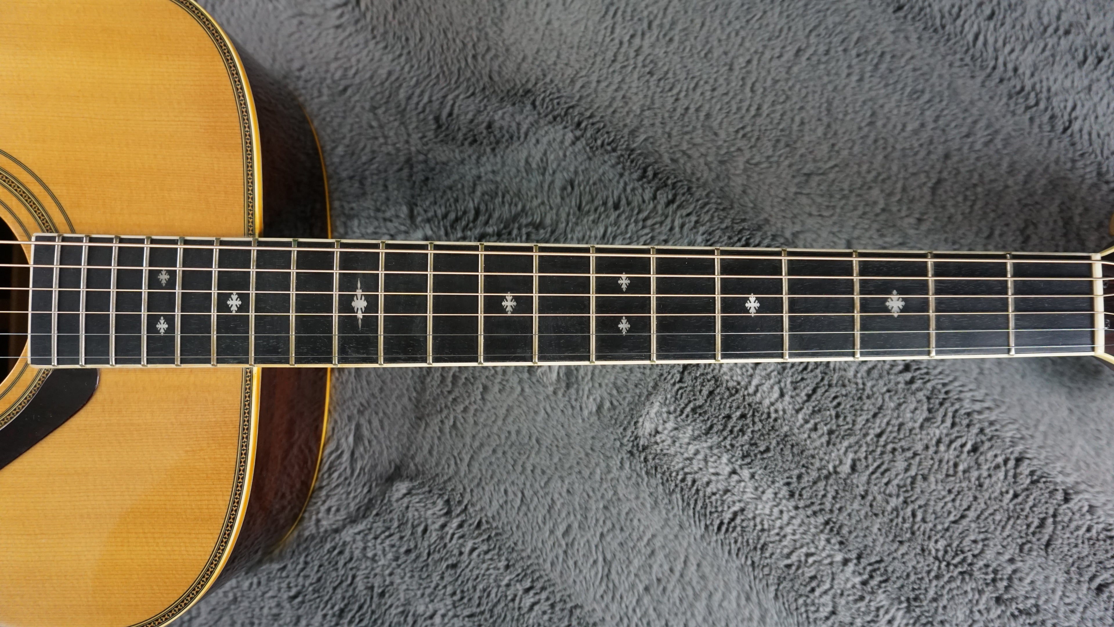 Yamaha L-8 Luxury Series Solid Wood Japan Acoustic