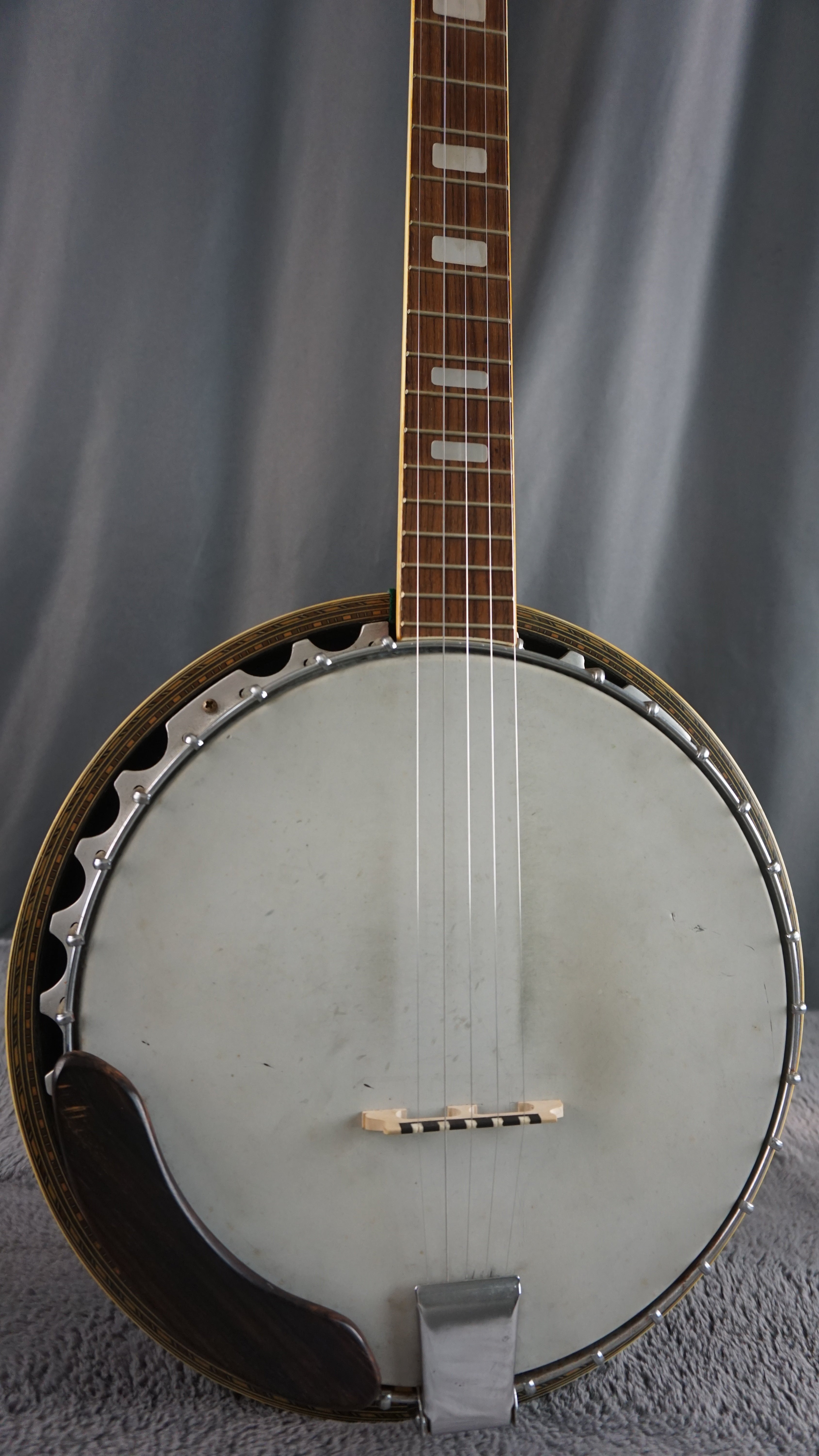 Pirles 5-String Closed Back Banjo w/ Hard Case