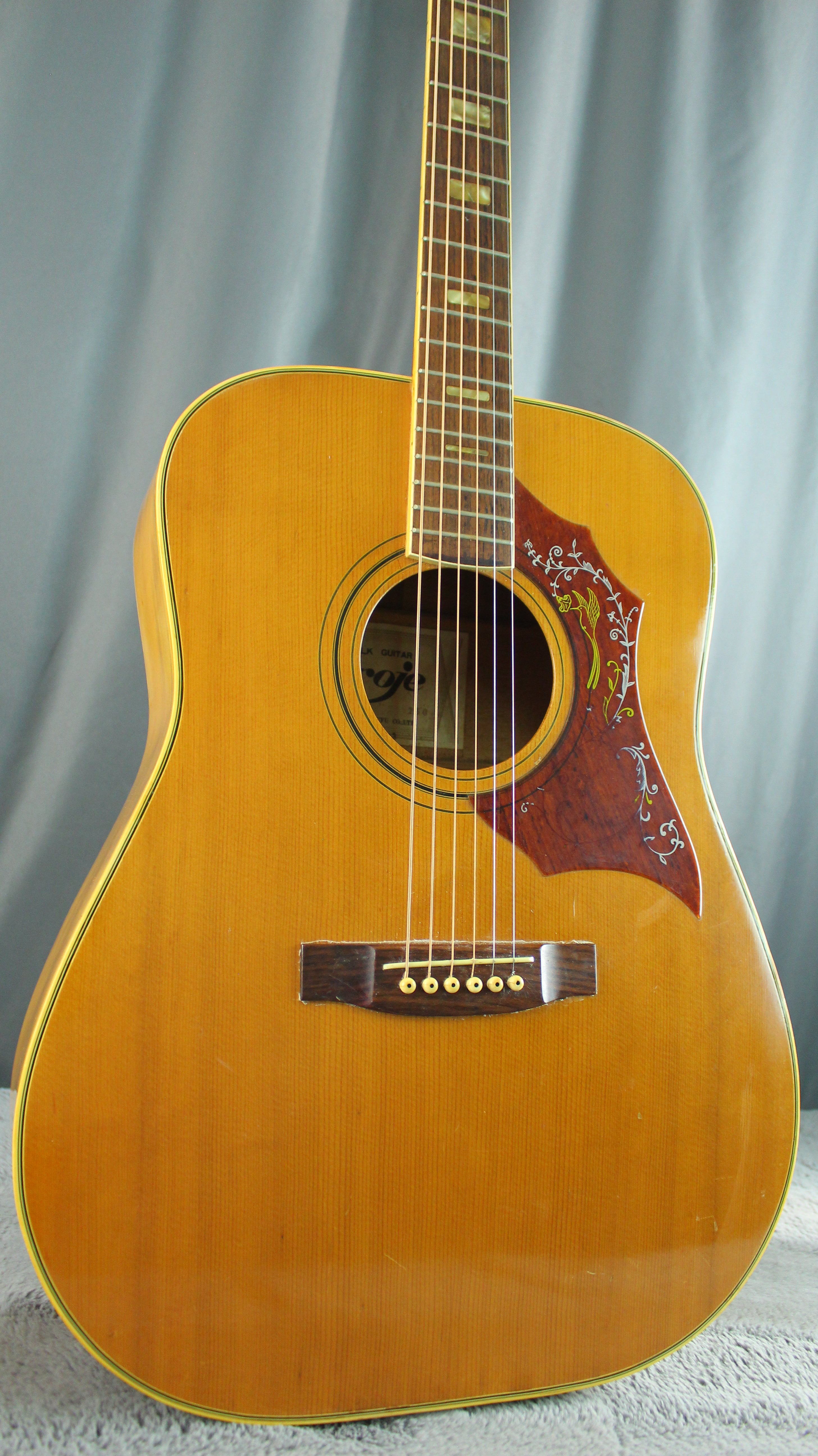Roje by Zen-On 250 Hummingbird Style Acoustic Japan