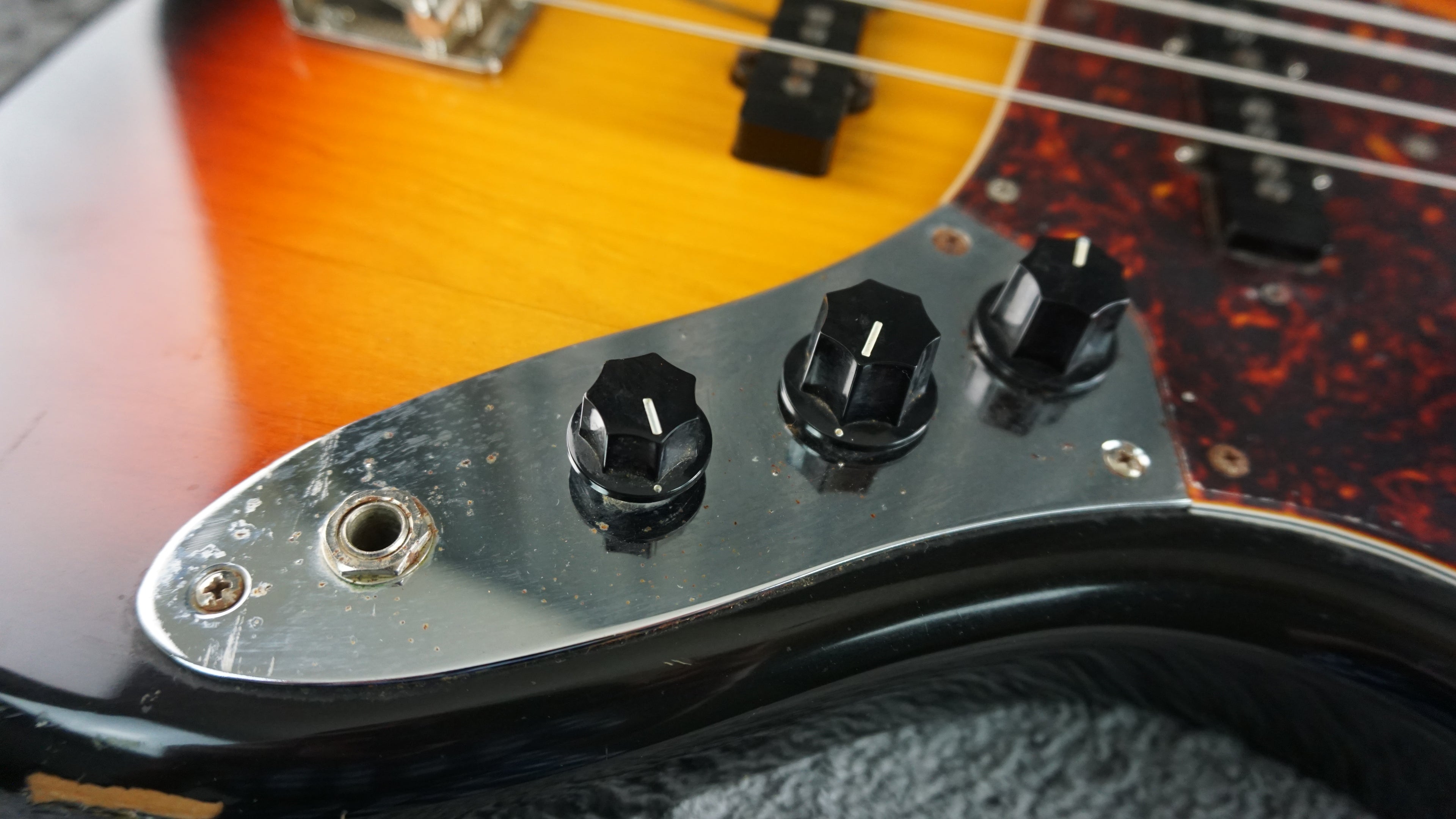 Fender Jazz Bass 93 - 94 - Sunburst Birdseye Maple Neck