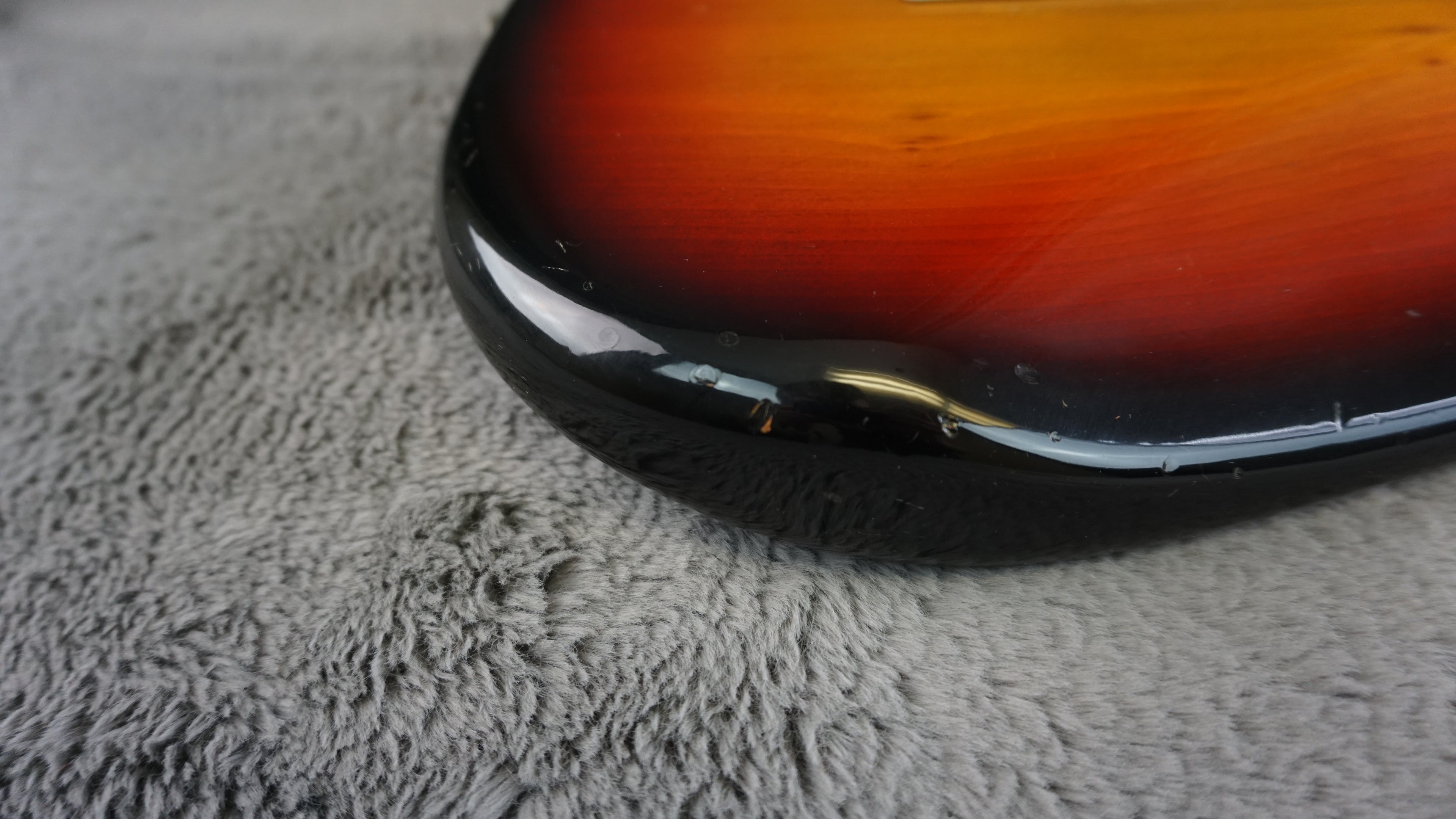 Hisous Excellent Guitar Vintage S Style Sunburst w/ Fernandes Case Japan