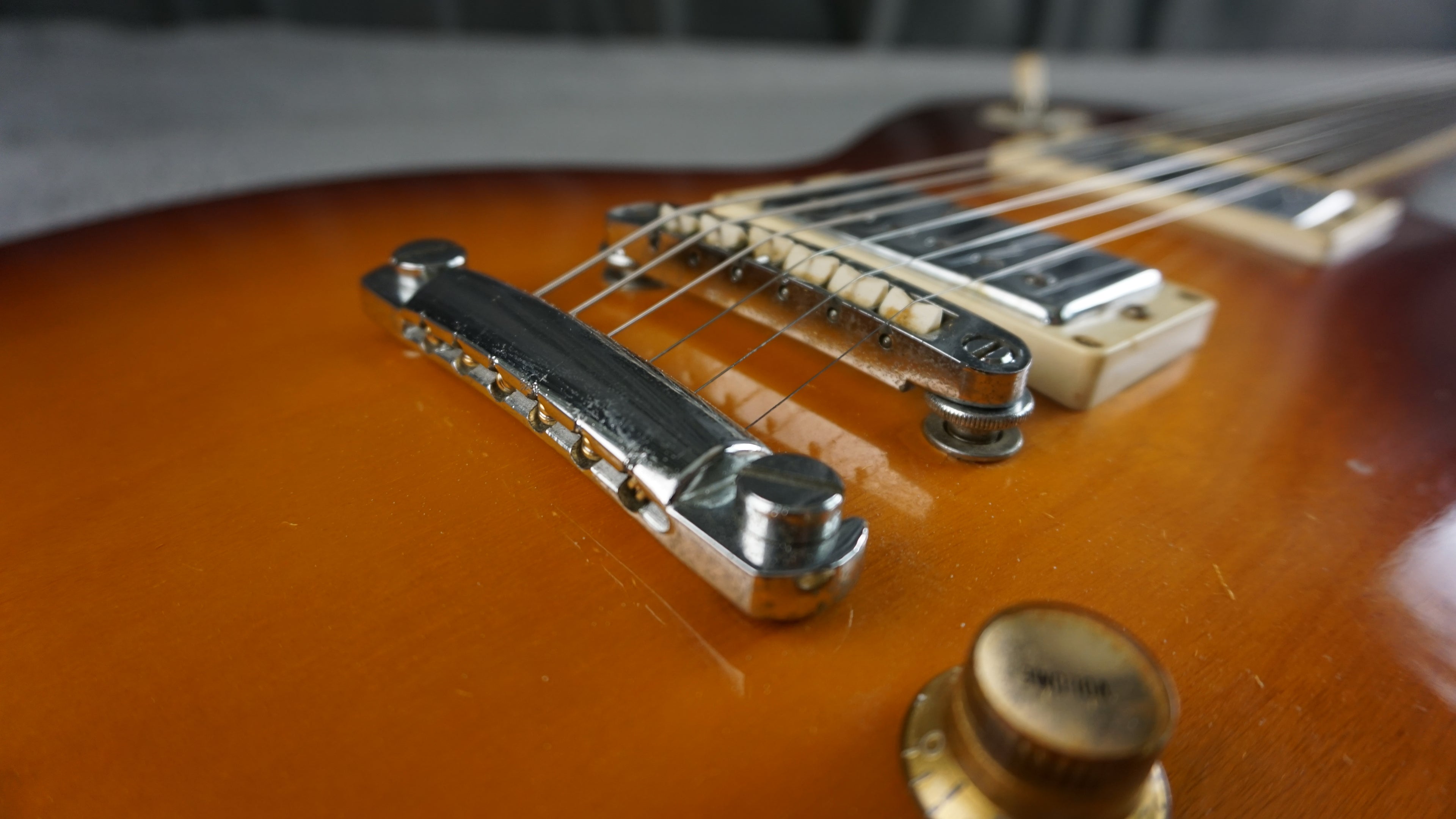 Westminster MIJ Single Cut Electric Guitar Tobacco Burst w/ Hard Case