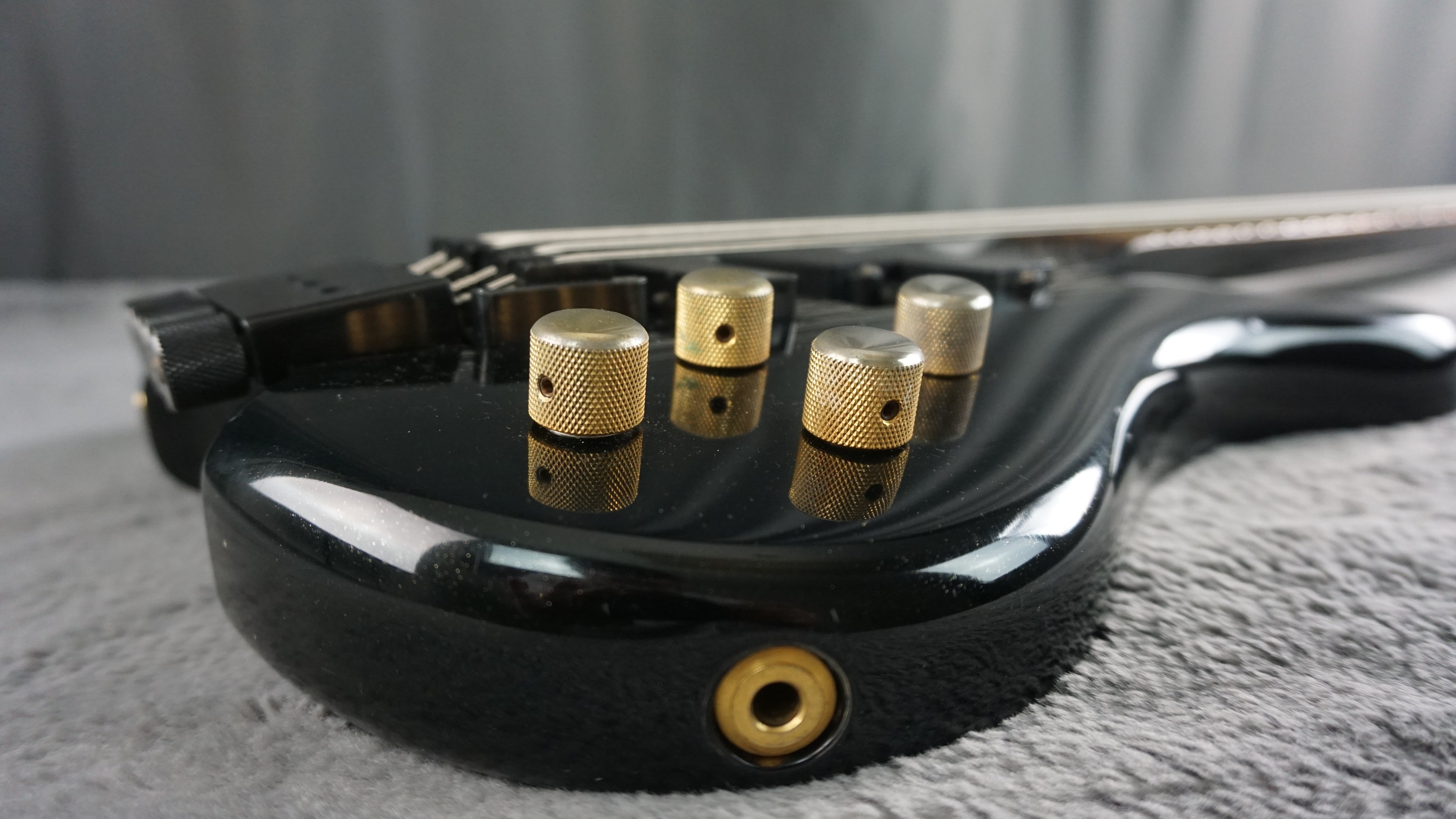 Fernandes Headless Bass MIJ Black w/ EMG PJ Pickups Vintage