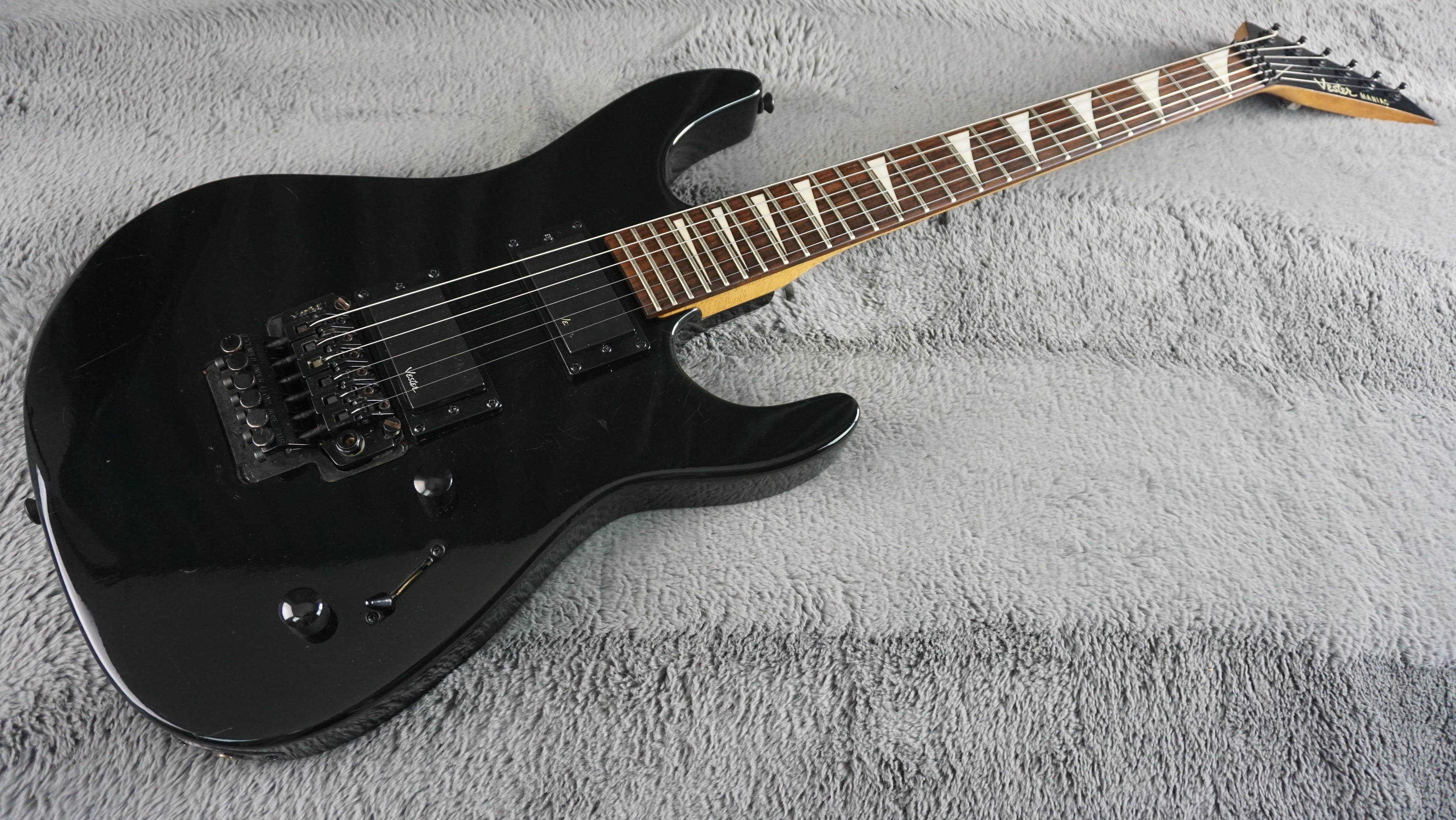 Vester Maniac Super Strat MIJ Floyd Rose Style Black HH