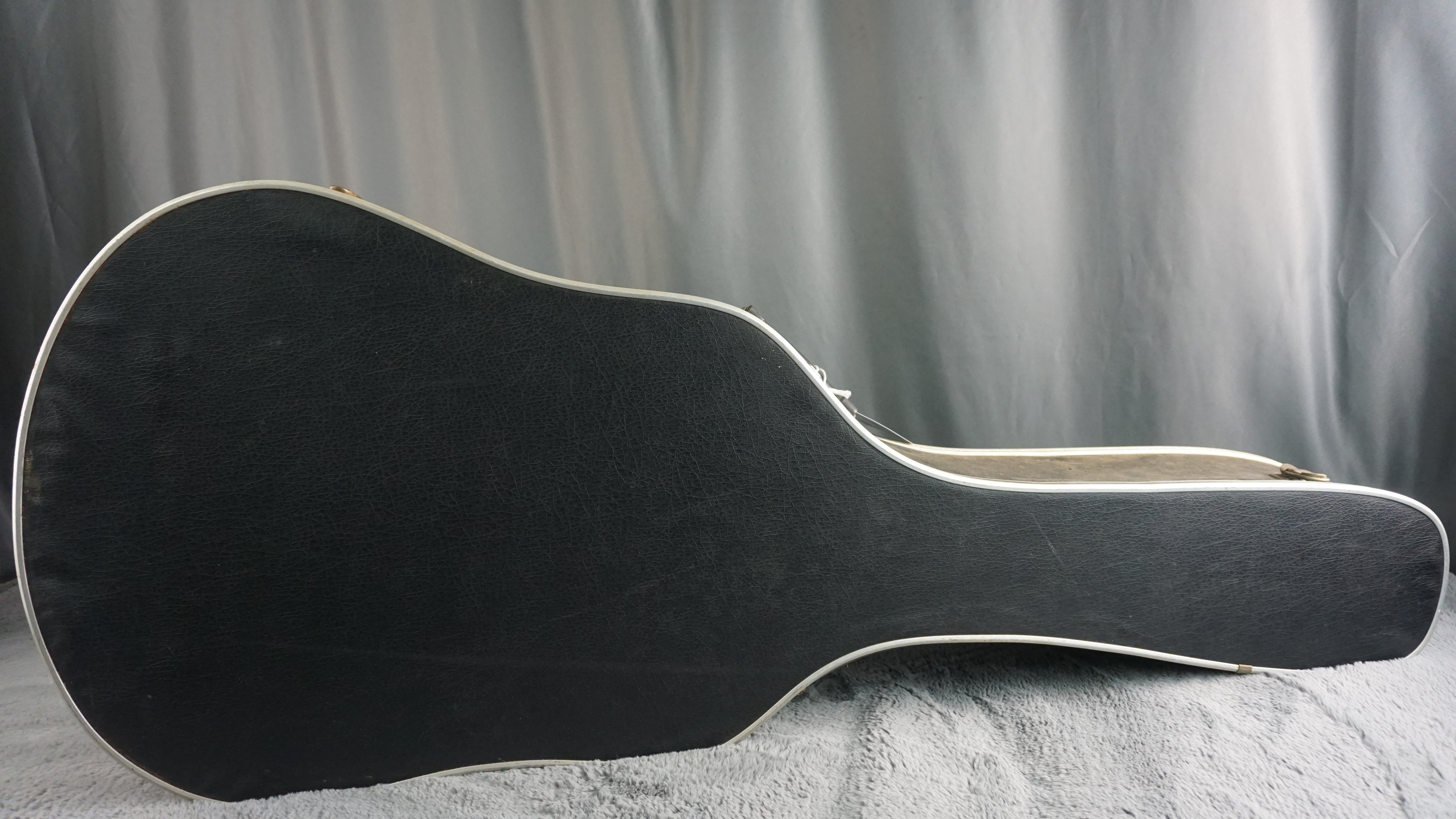 Morris MWH-03-RS MIJ Dreadnought Acoustic Guitar w/ Hard Case